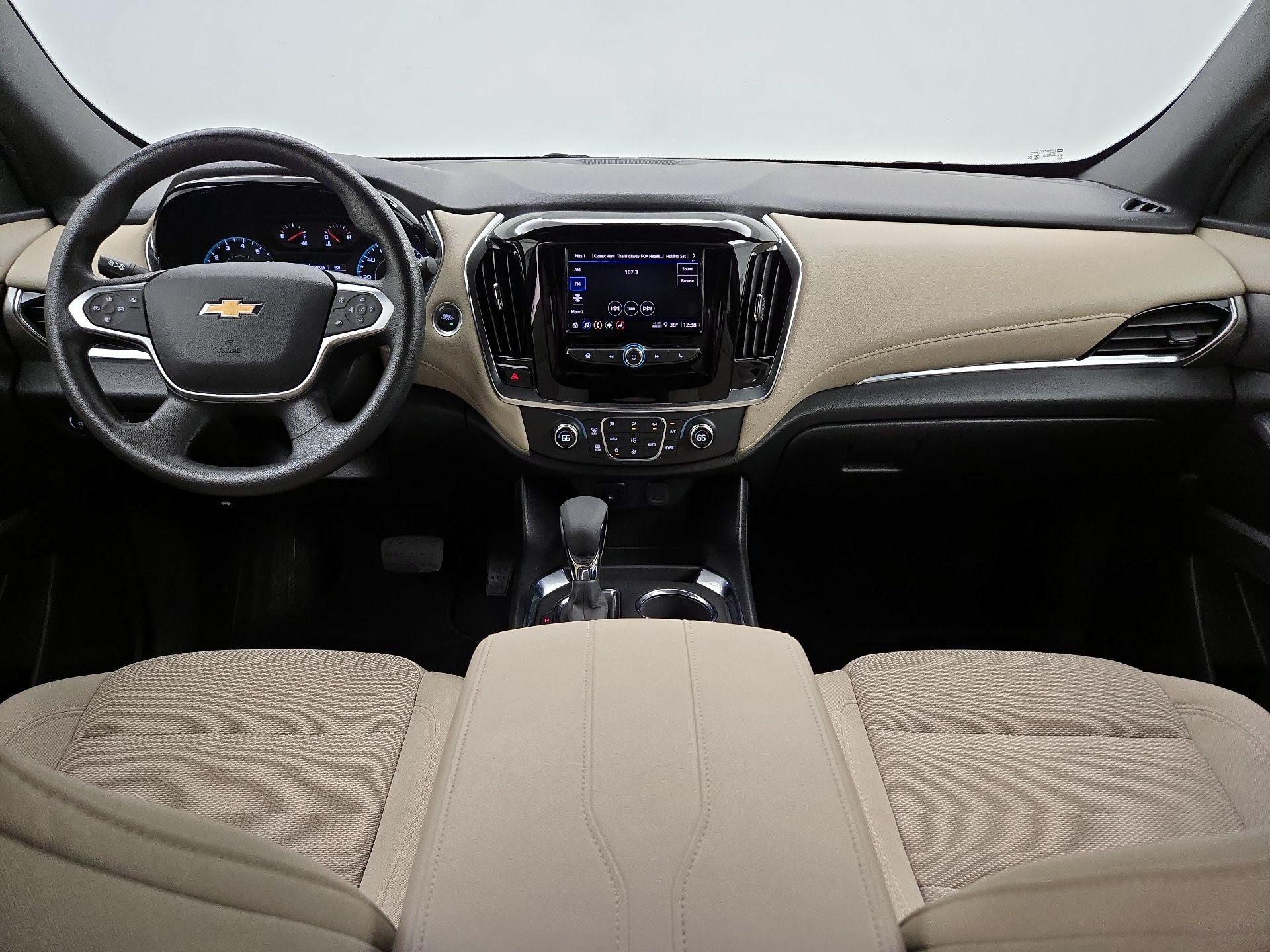 Thumbnail: 2023 Chevrolet Traverse - 9