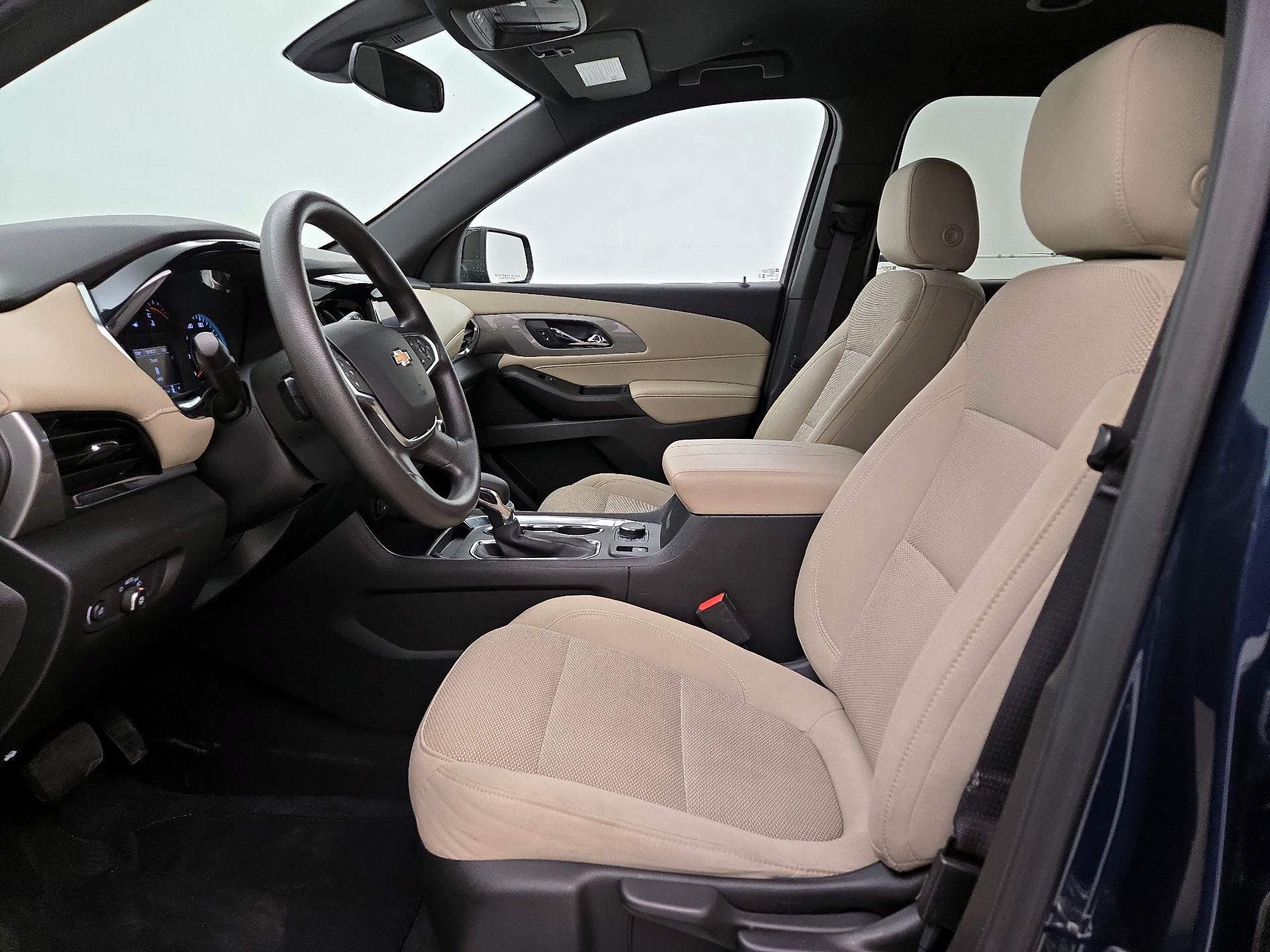Thumbnail: 2023 Chevrolet Traverse - 11