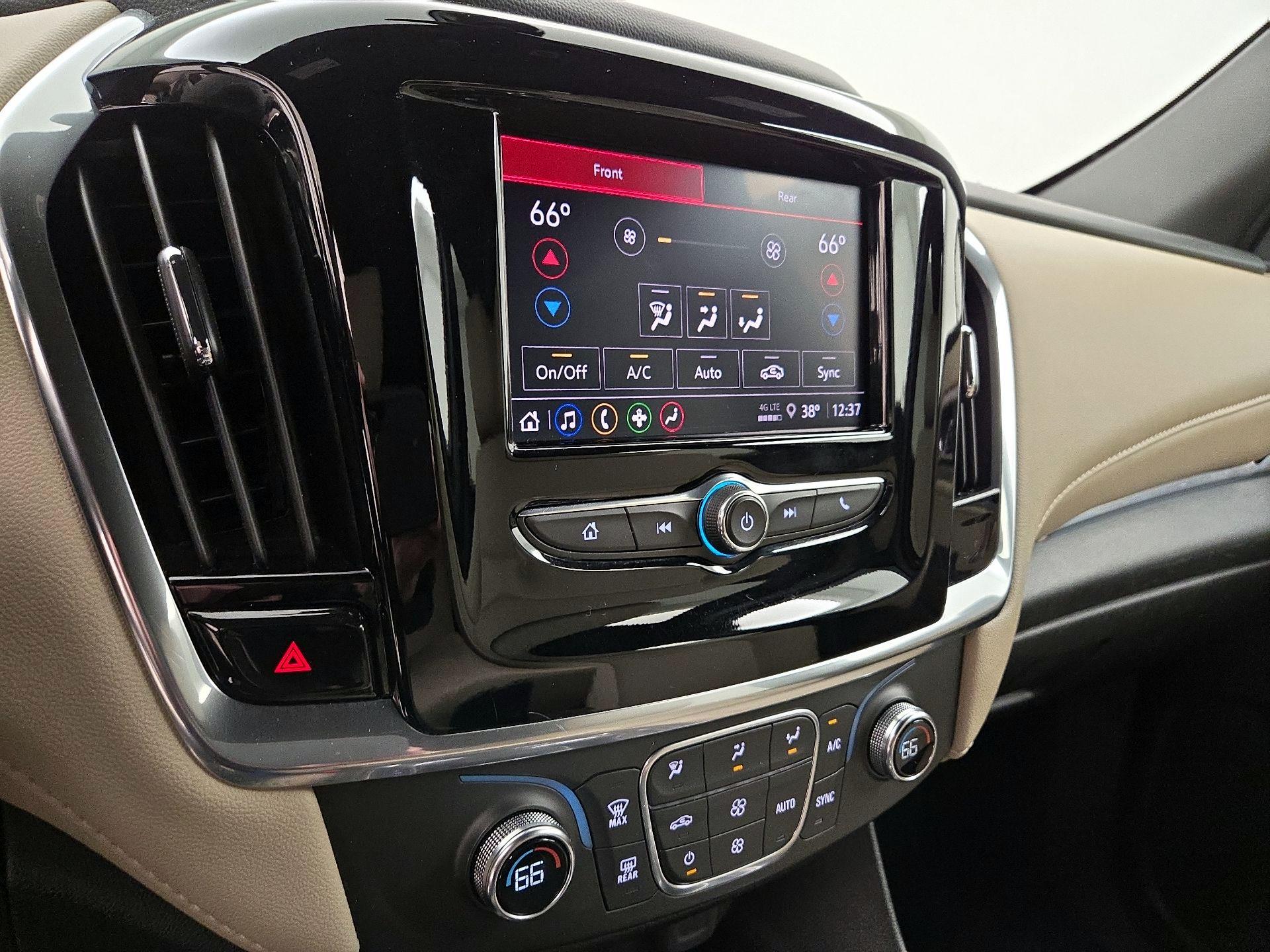 Thumbnail: 2023 Chevrolet Traverse - 16