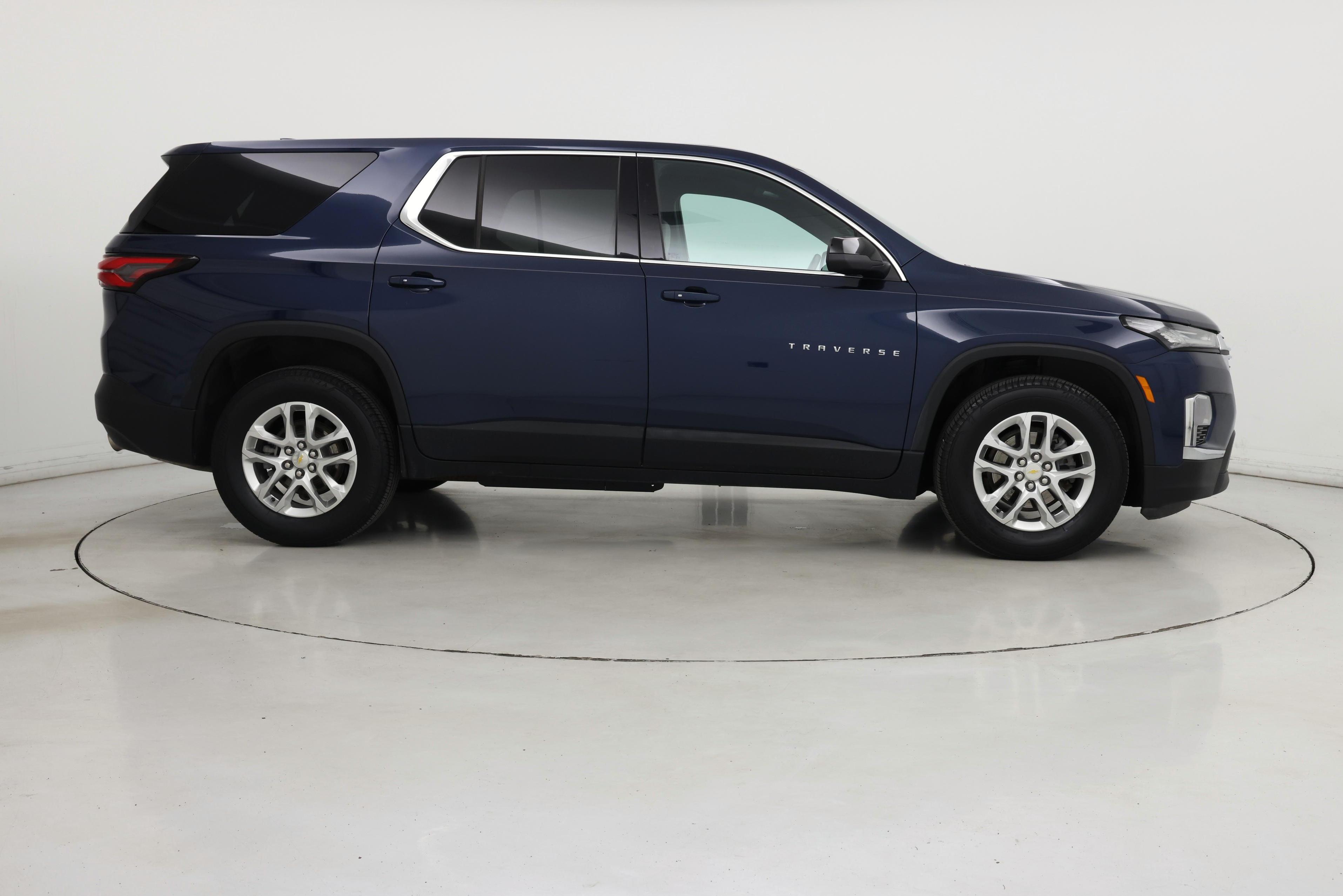 Thumbnail: 2023 Chevrolet Traverse - 7
