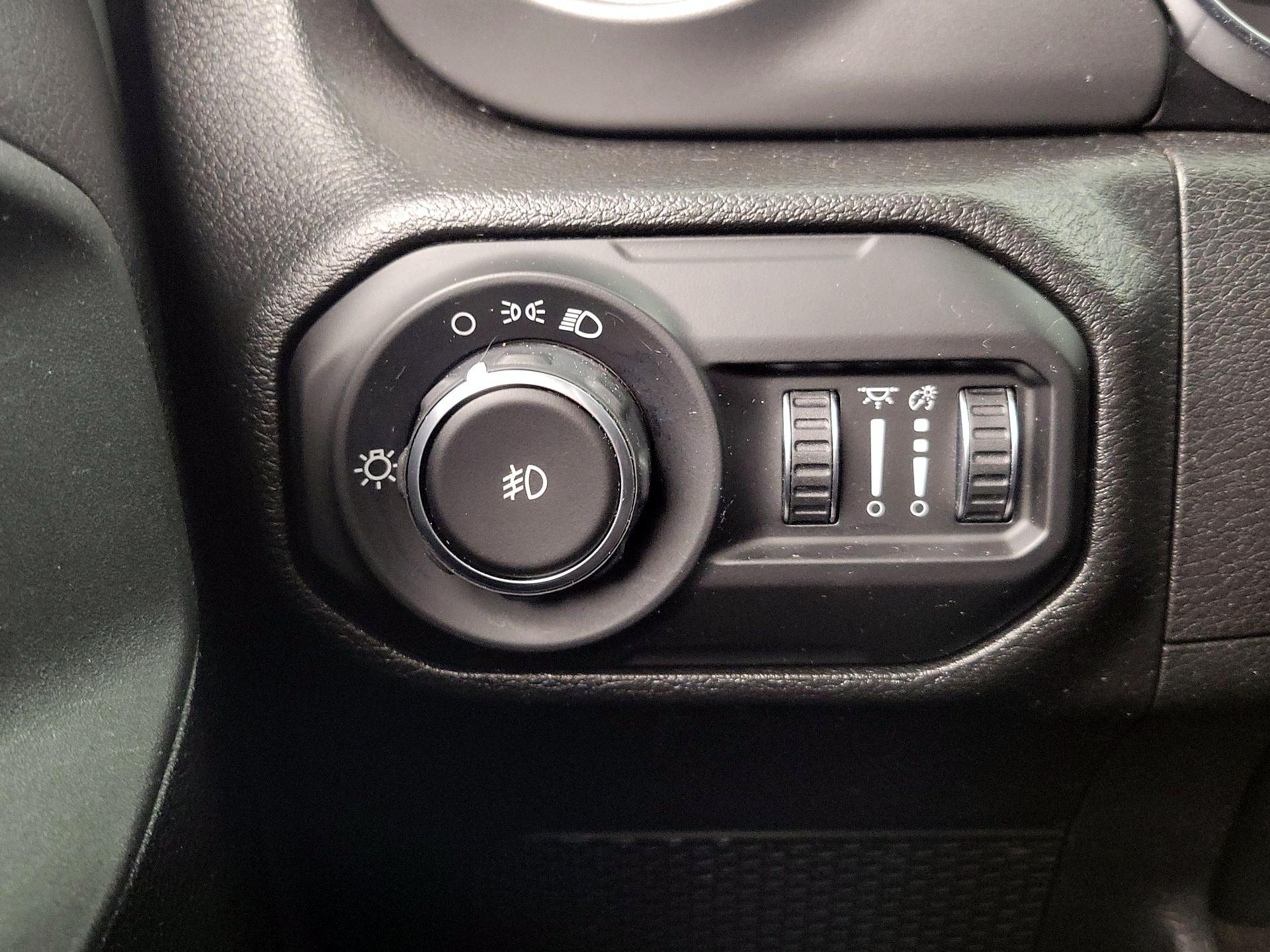 Thumbnail: 2022 Jeep Wrangler - 13