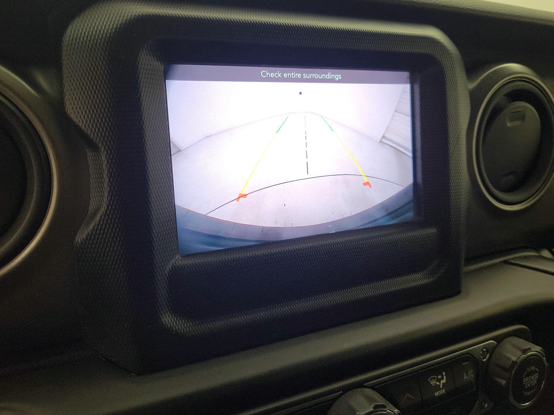 Thumbnail: 2022 Jeep Wrangler - 14