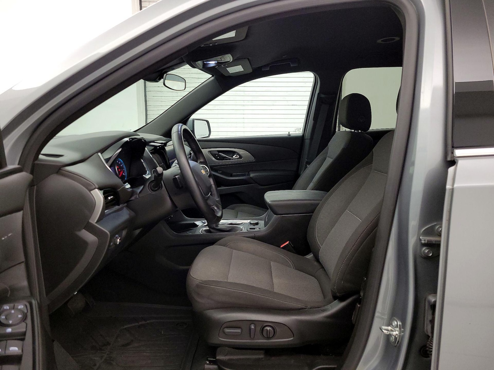 2023 Chevrolet Traverse 1LT - Photo 12