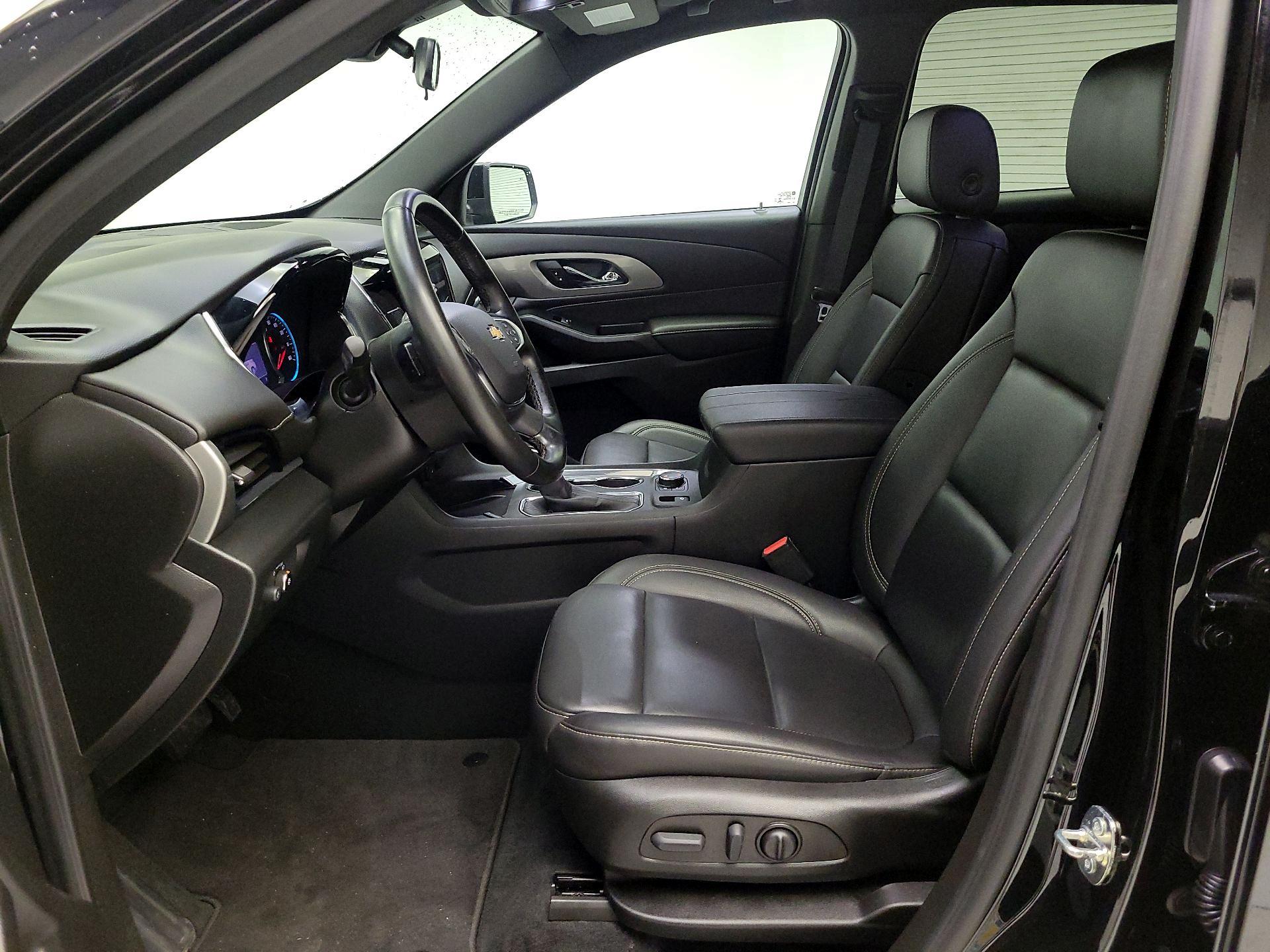 Thumbnail: 2023 Chevrolet Traverse - 11
