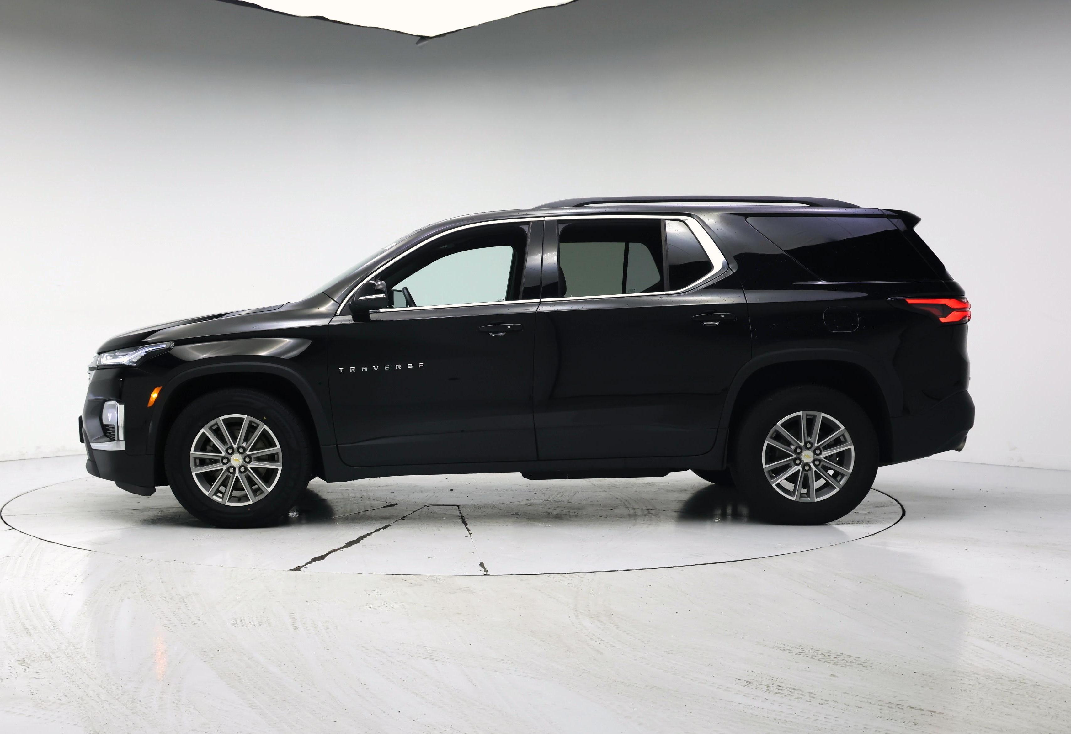 Thumbnail: 2023 Chevrolet Traverse - 3