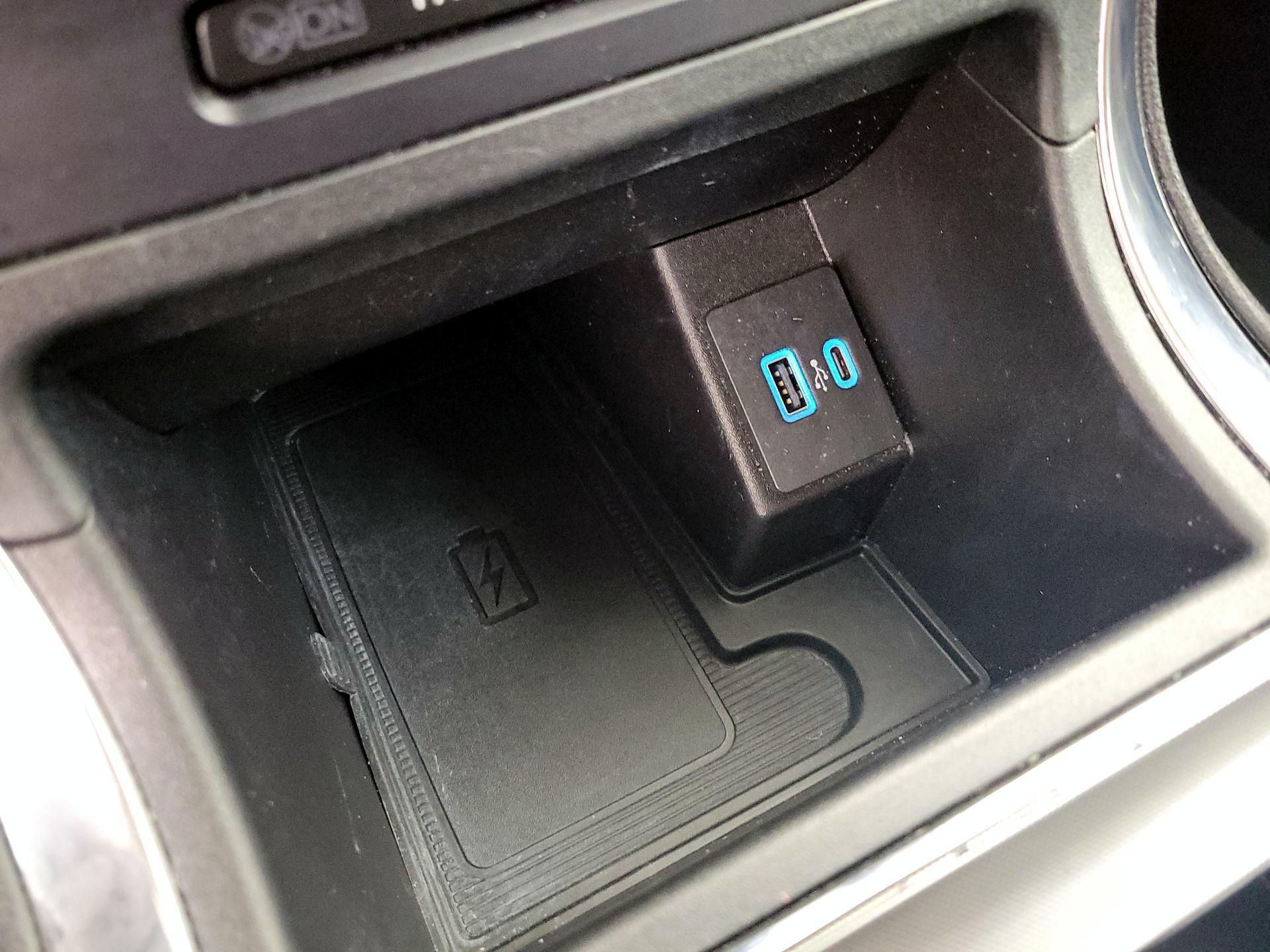 Thumbnail: 2023 Ford Edge - 17