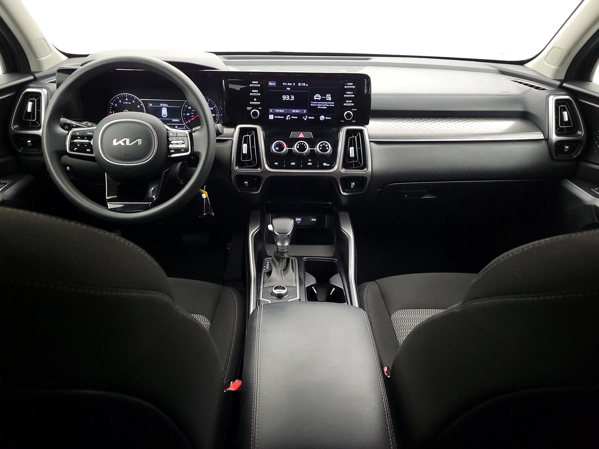 Thumbnail: 2023 Kia Sorento - 9
