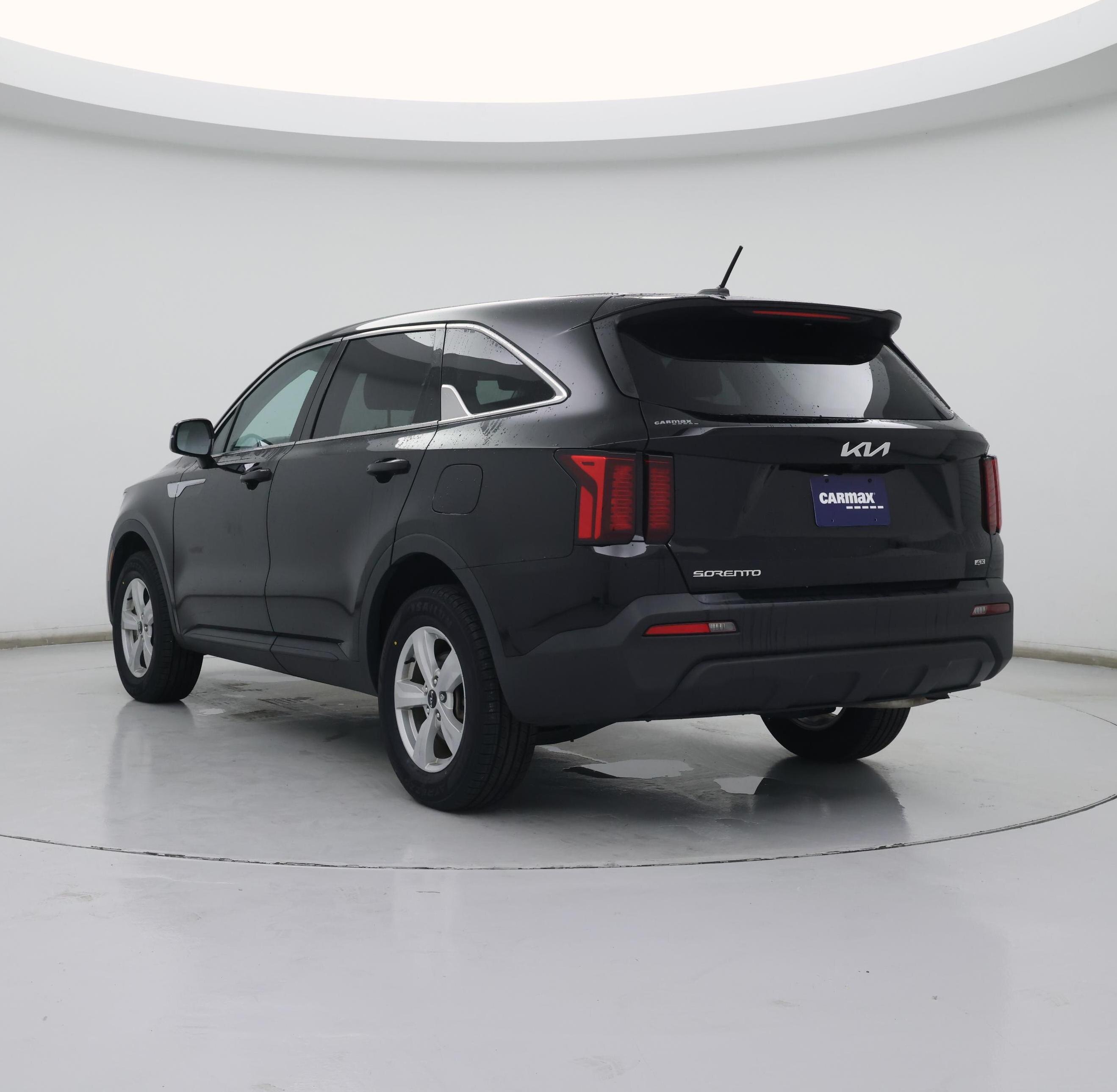 Thumbnail: 2023 Kia Sorento - 2