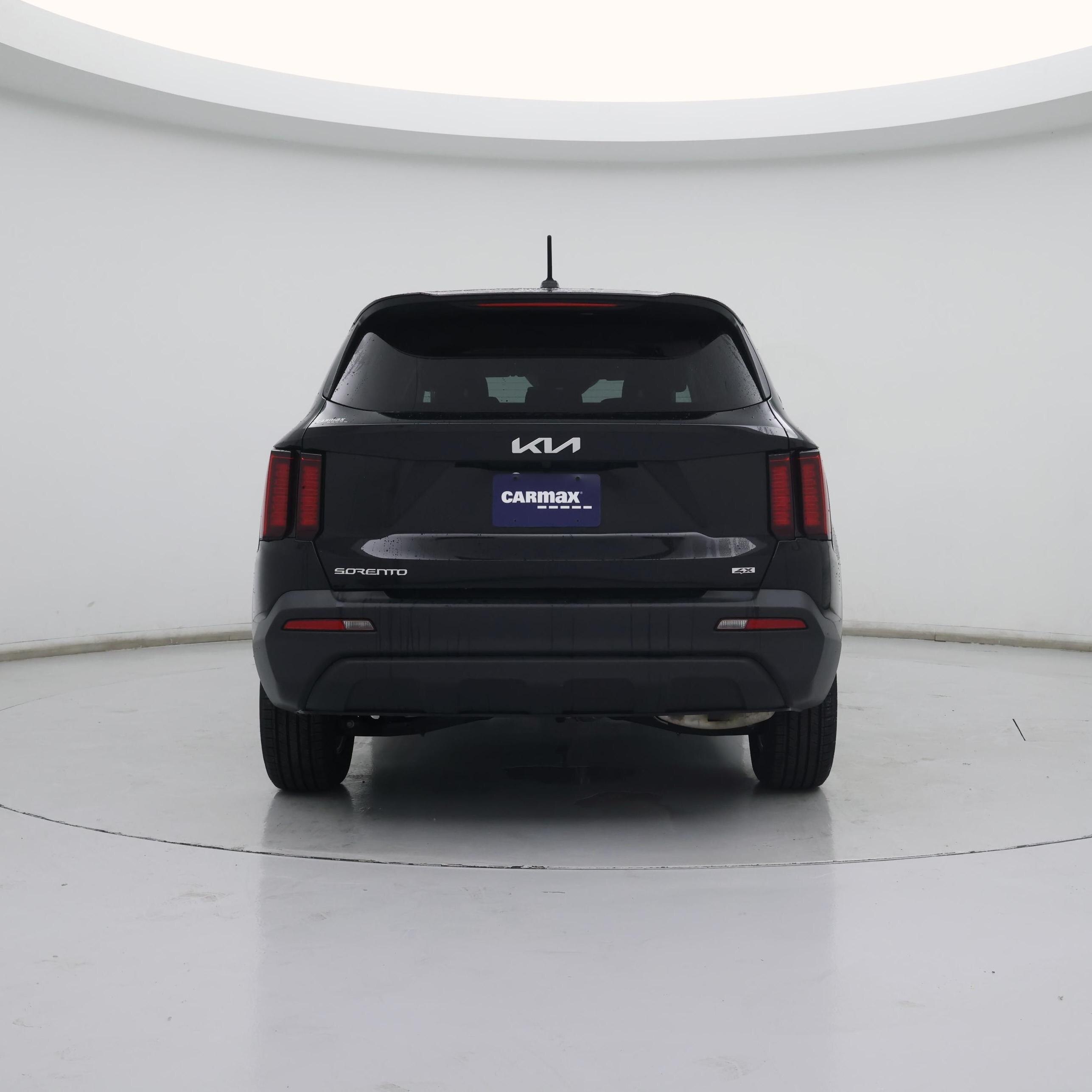 Thumbnail: 2023 Kia Sorento - 6