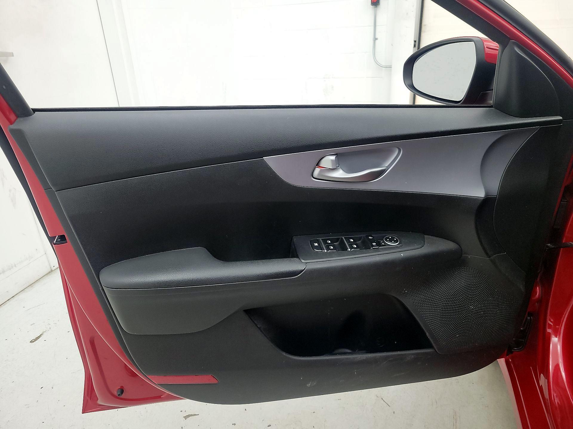 Thumbnail: 2023 Kia Forte - 12