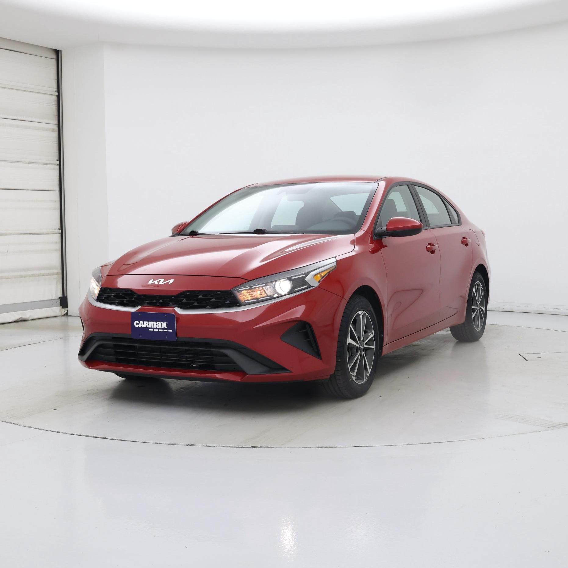 Thumbnail: 2023 Kia Forte - 4