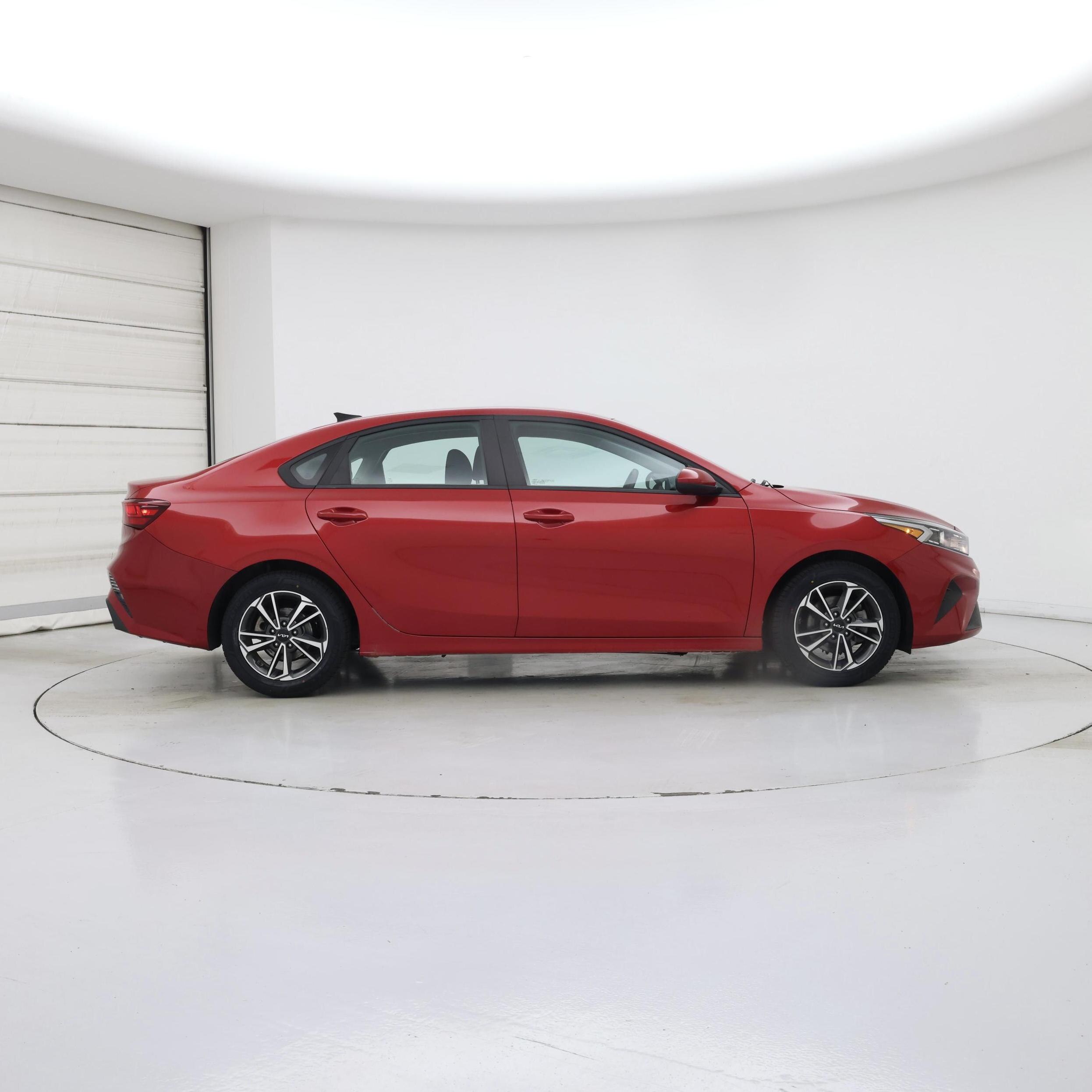 Thumbnail: 2023 Kia Forte - 7