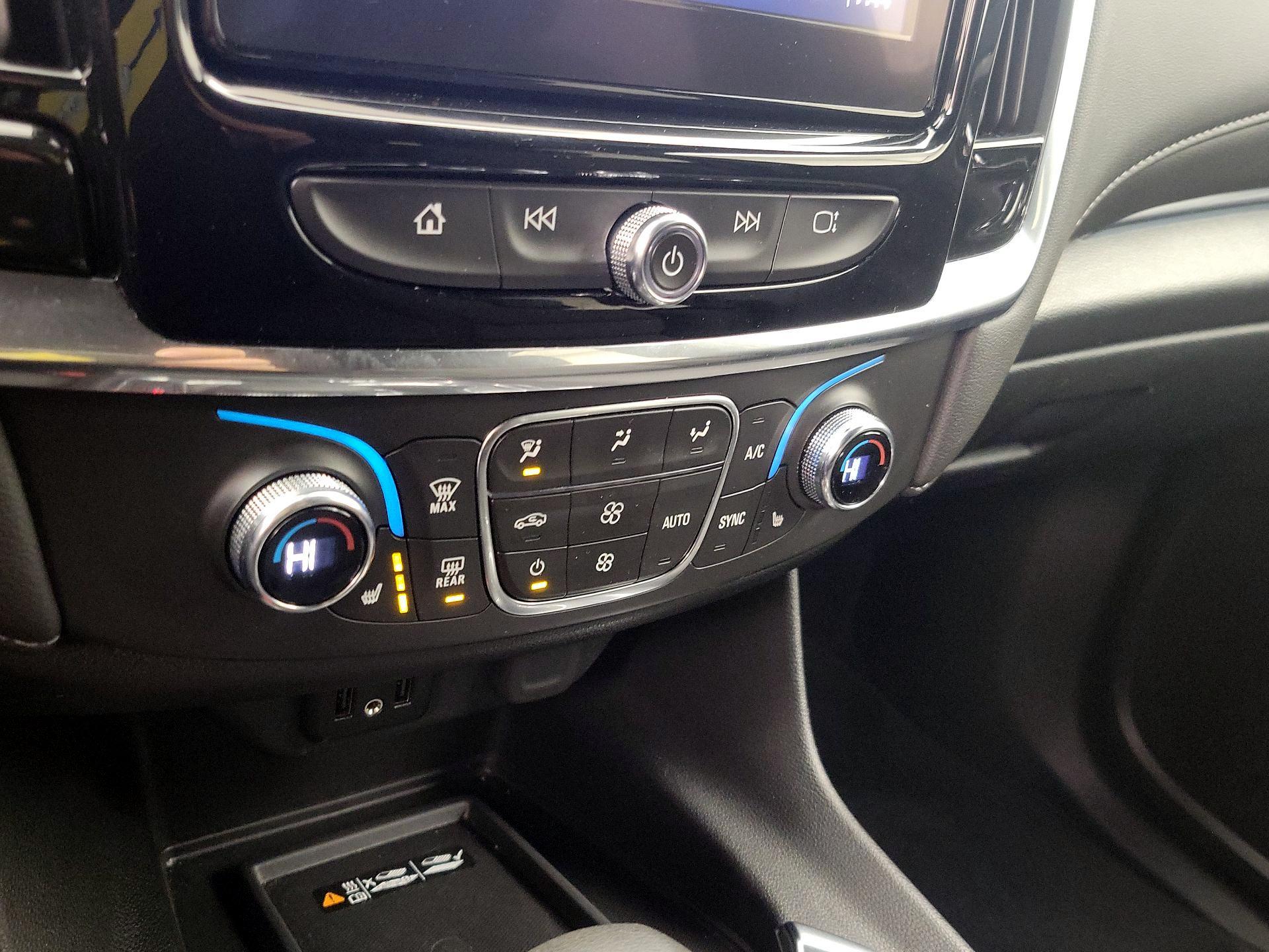 Thumbnail: 2023 Chevrolet Traverse - 16