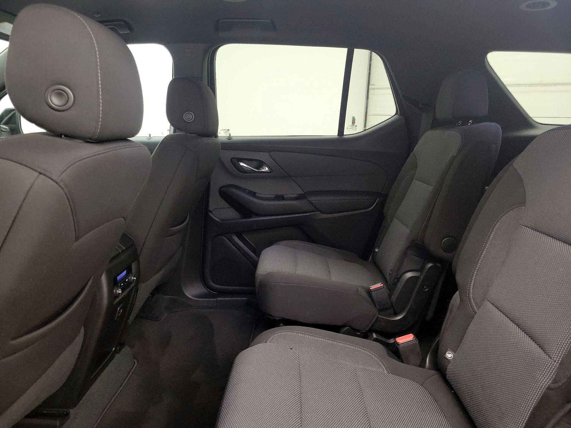 Thumbnail: 2023 Chevrolet Traverse - 19