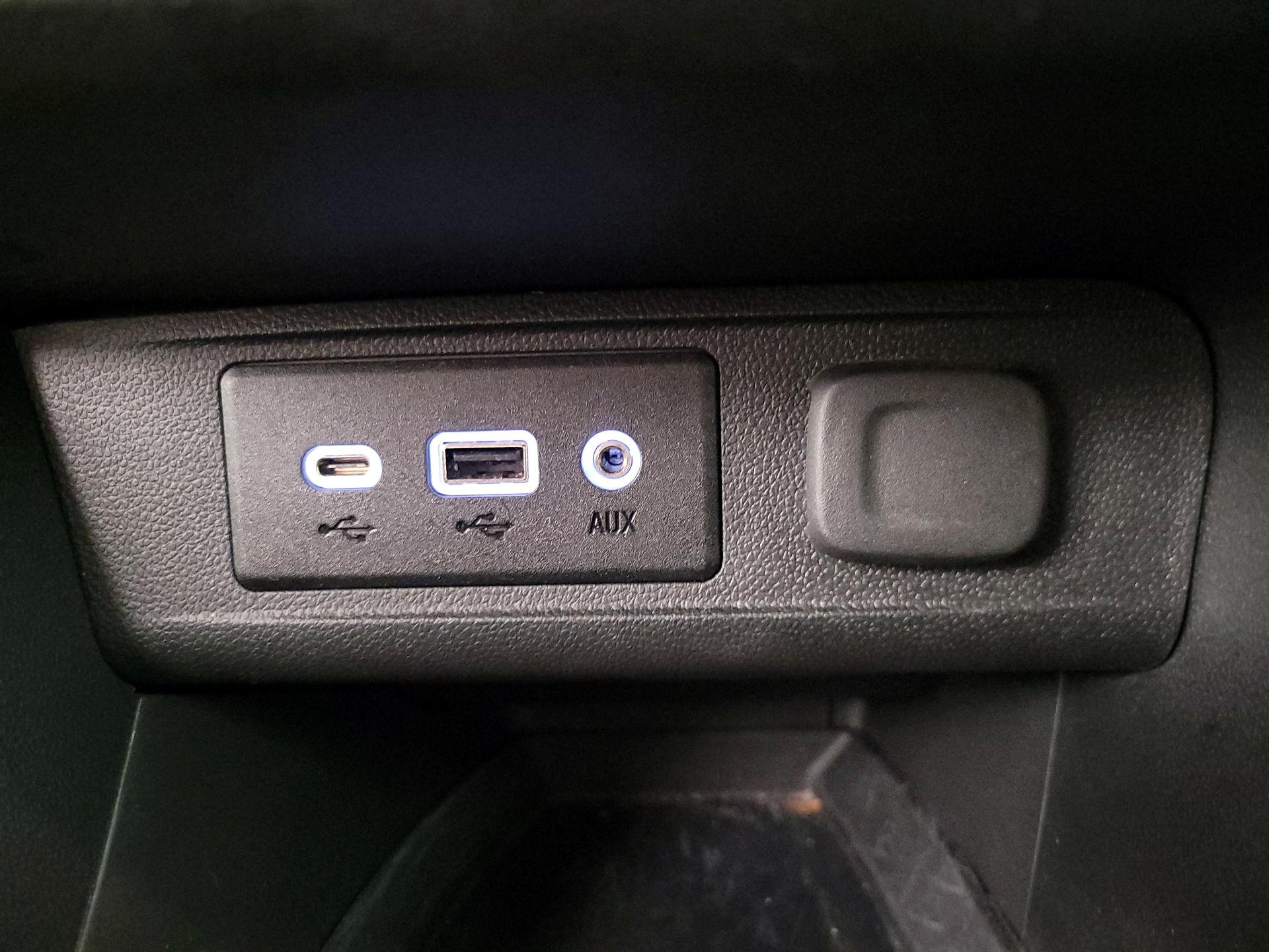 Thumbnail: 2022 Buick Encore GX - 18