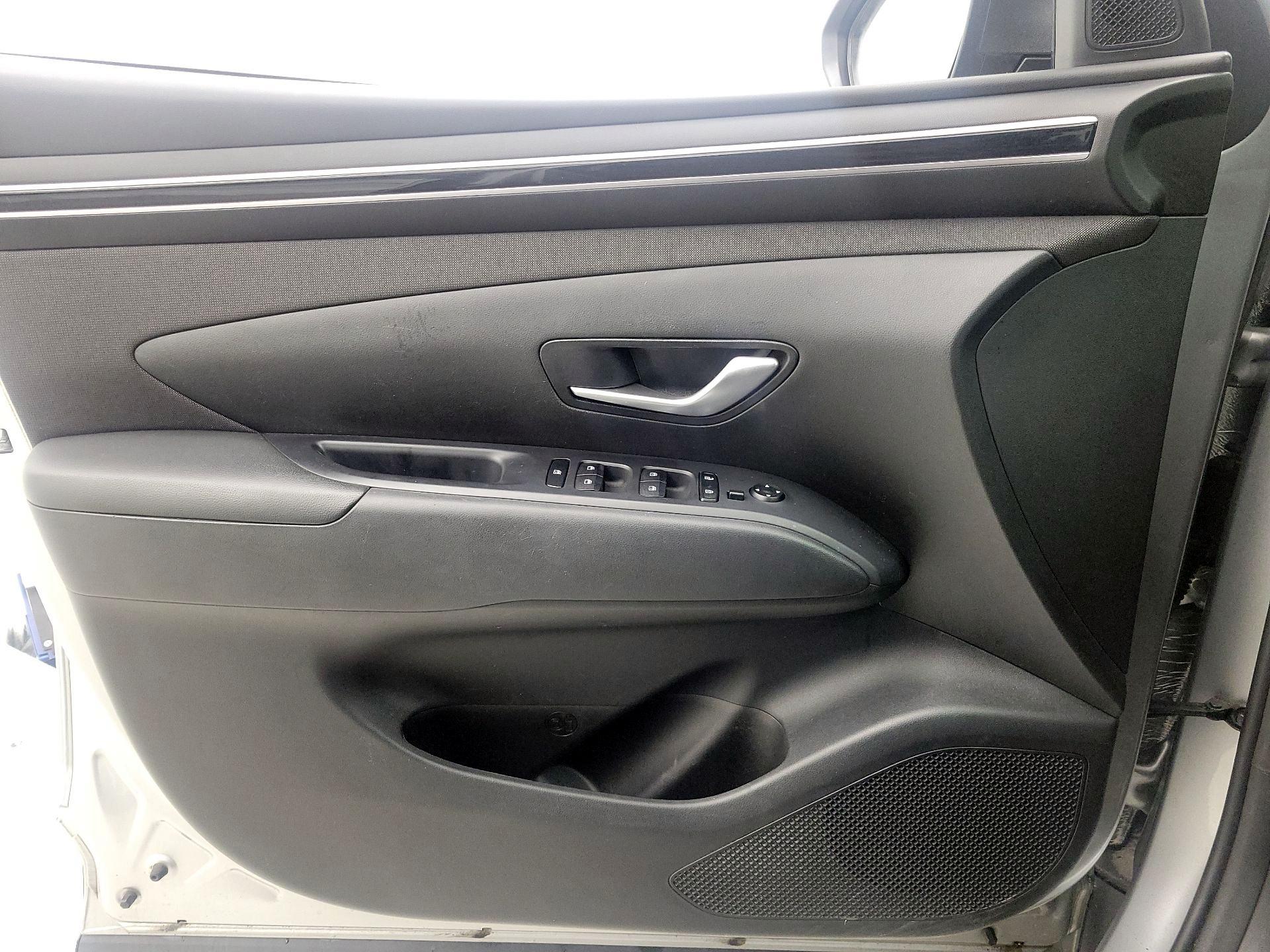 Thumbnail: 2023 Hyundai Tucson - 12