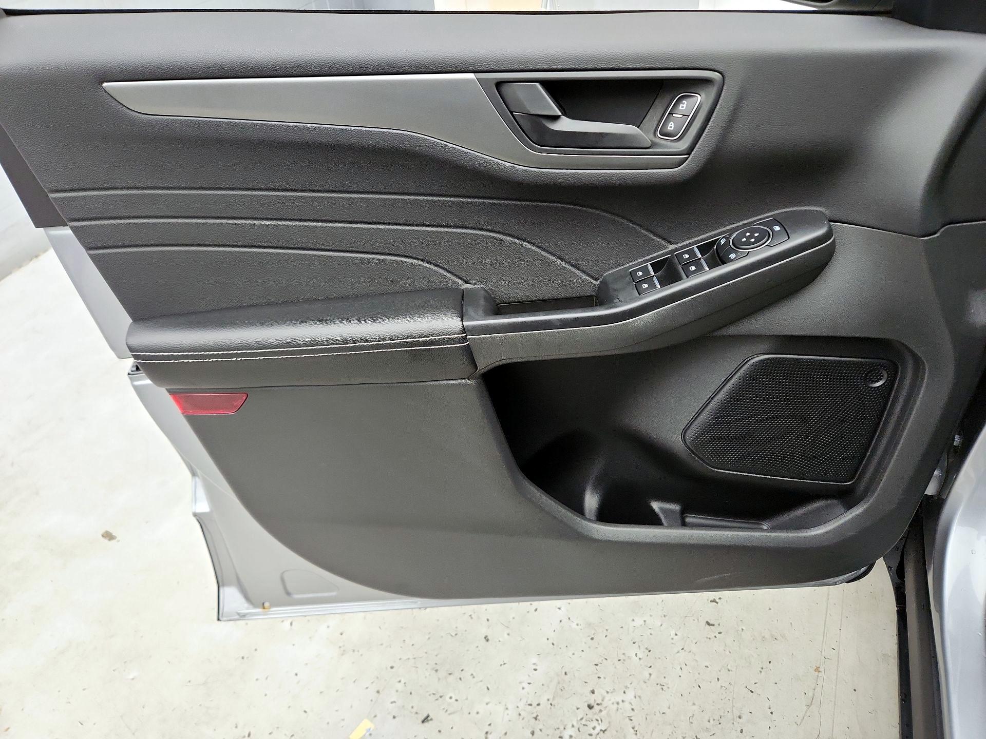 Thumbnail: 2023 Ford Escape - 12