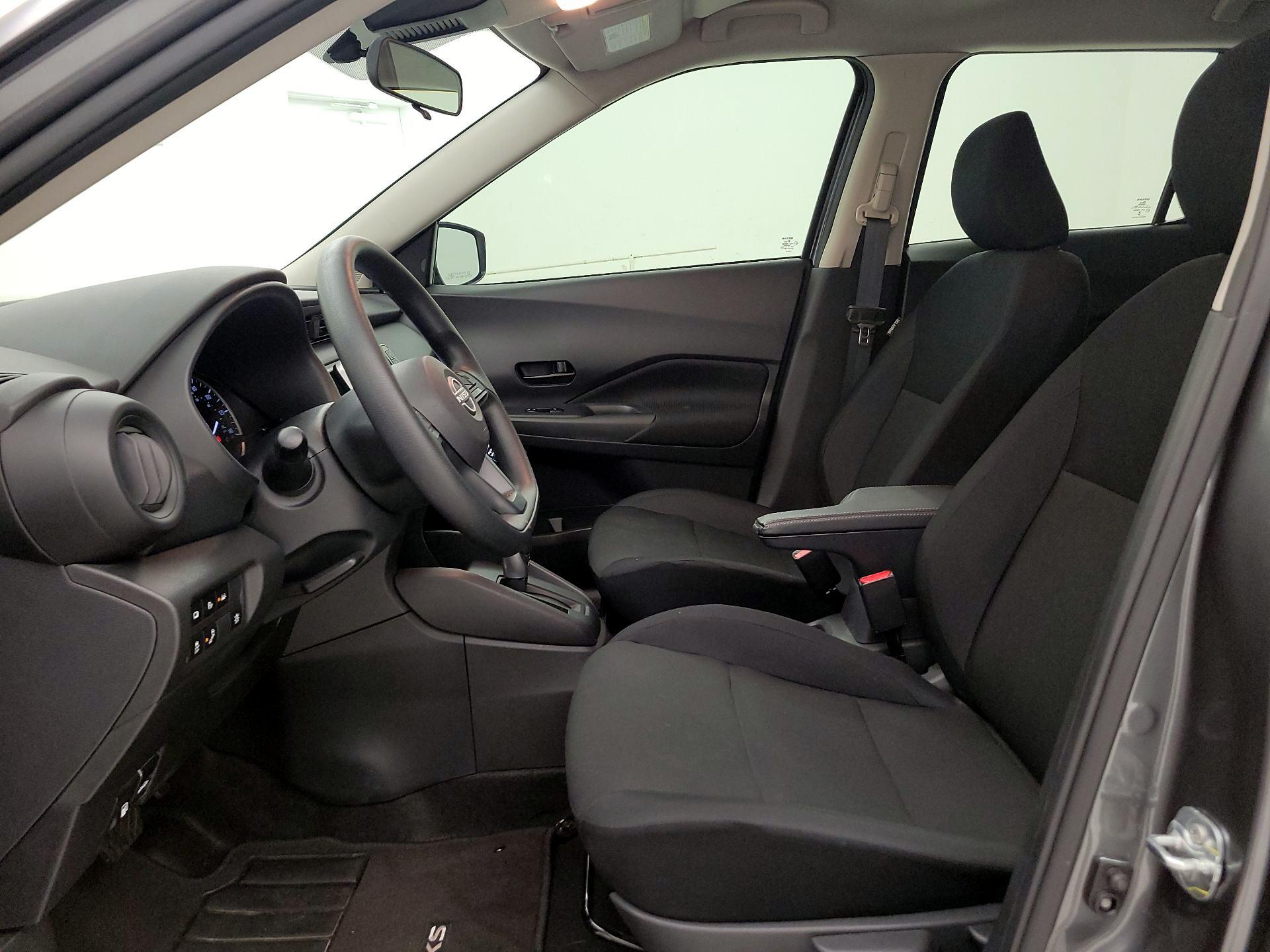 Thumbnail: 2025 Nissan Kicks - 9