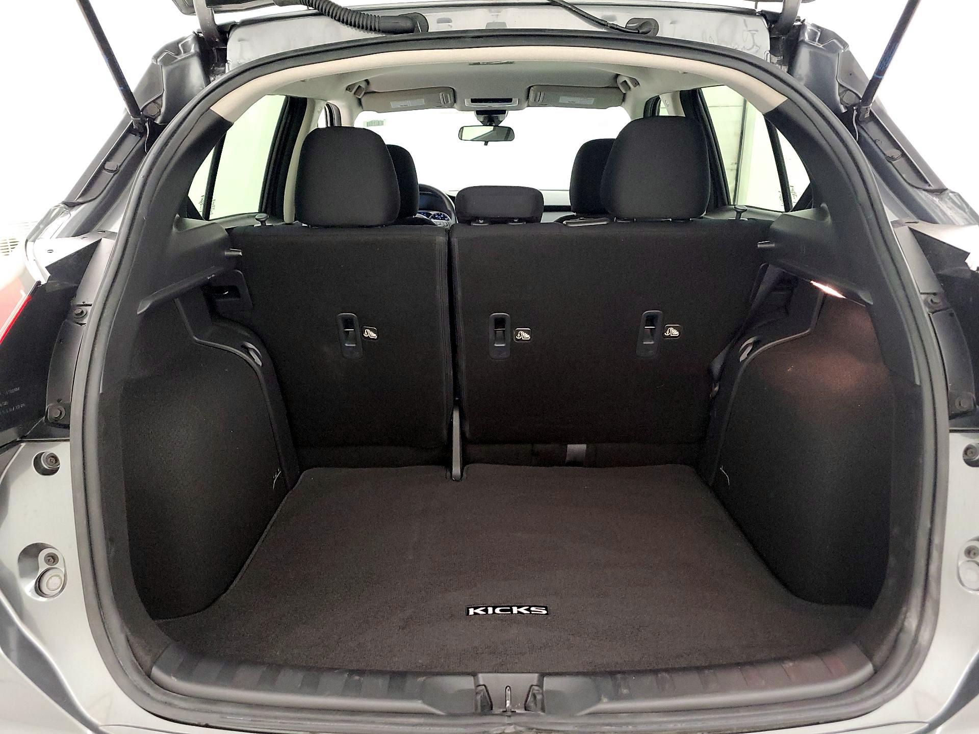 Thumbnail: 2025 Nissan Kicks - 18