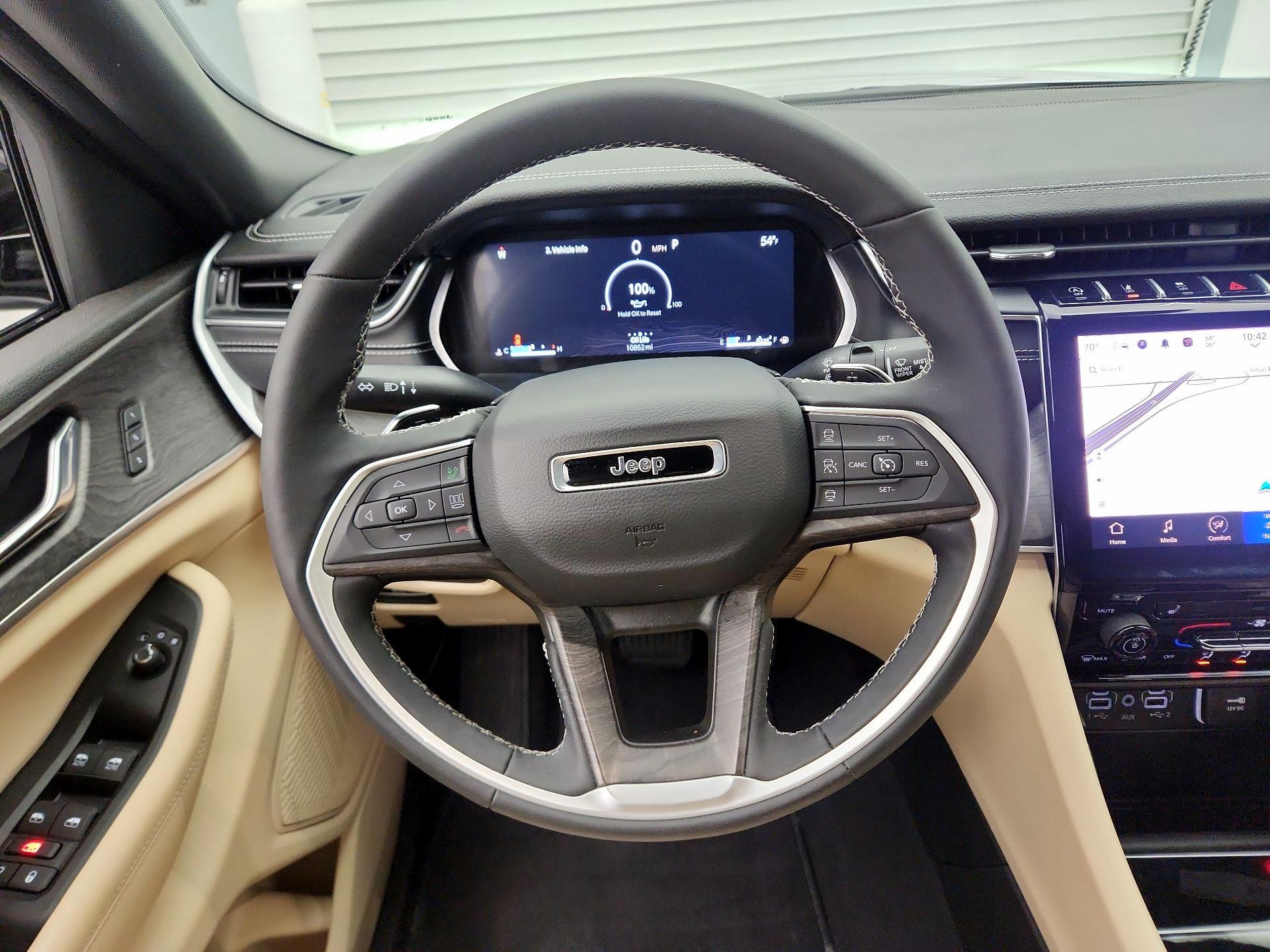 Thumbnail: 2025 Jeep Grand Cherokee - 10