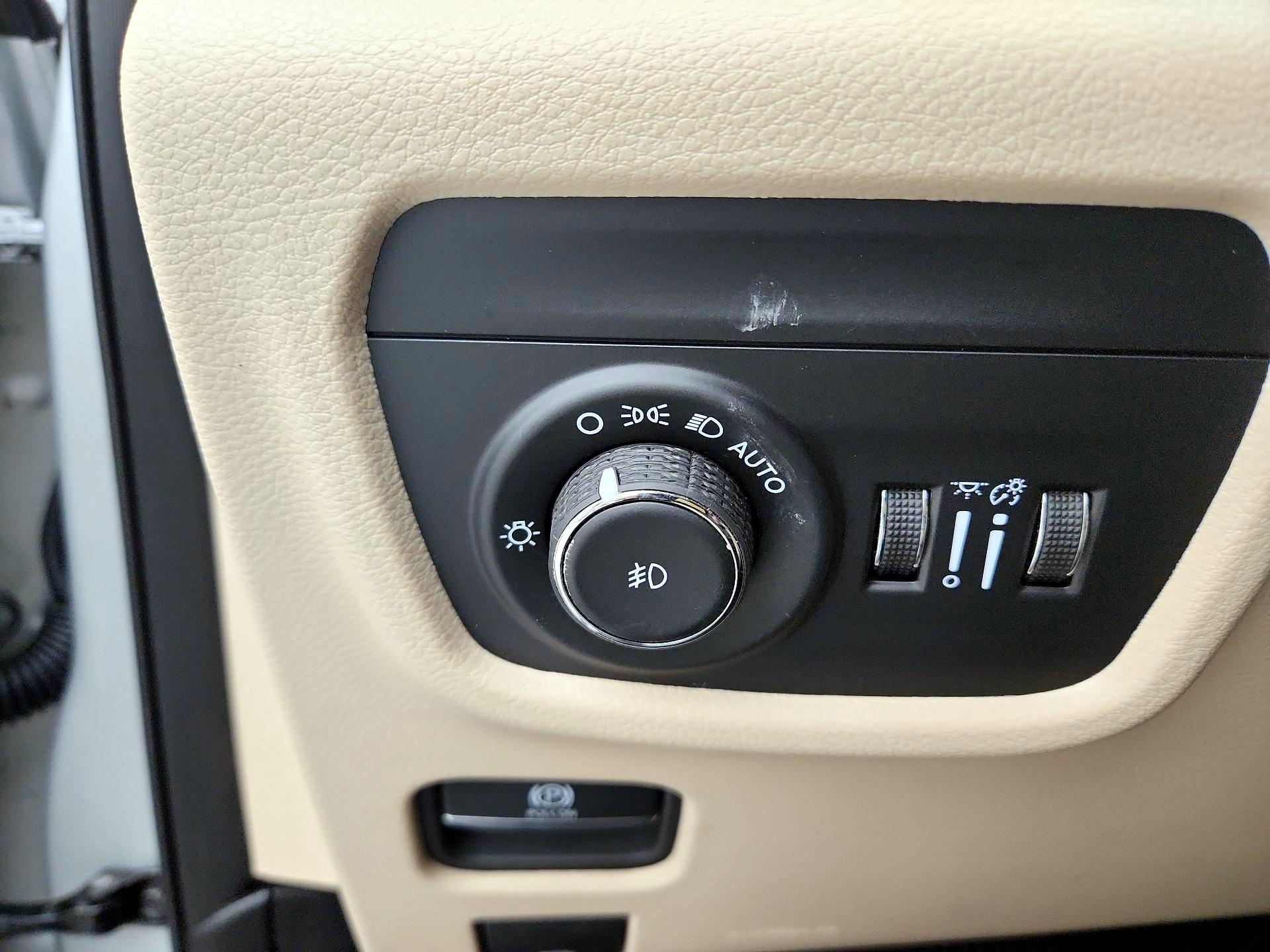 Thumbnail: 2025 Jeep Grand Cherokee - 13