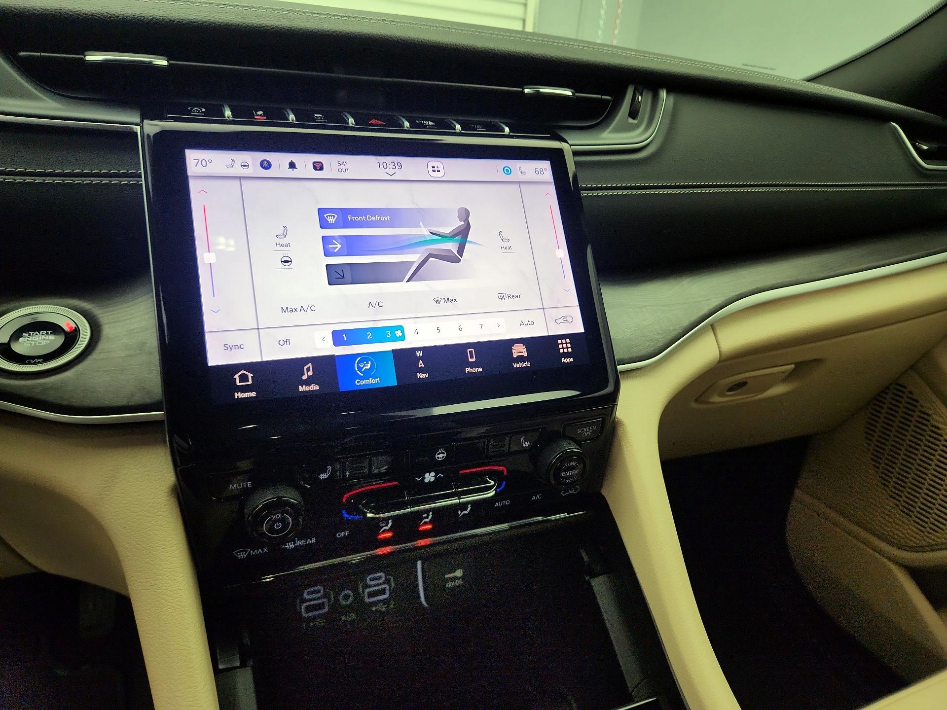 Thumbnail: 2025 Jeep Grand Cherokee - 17