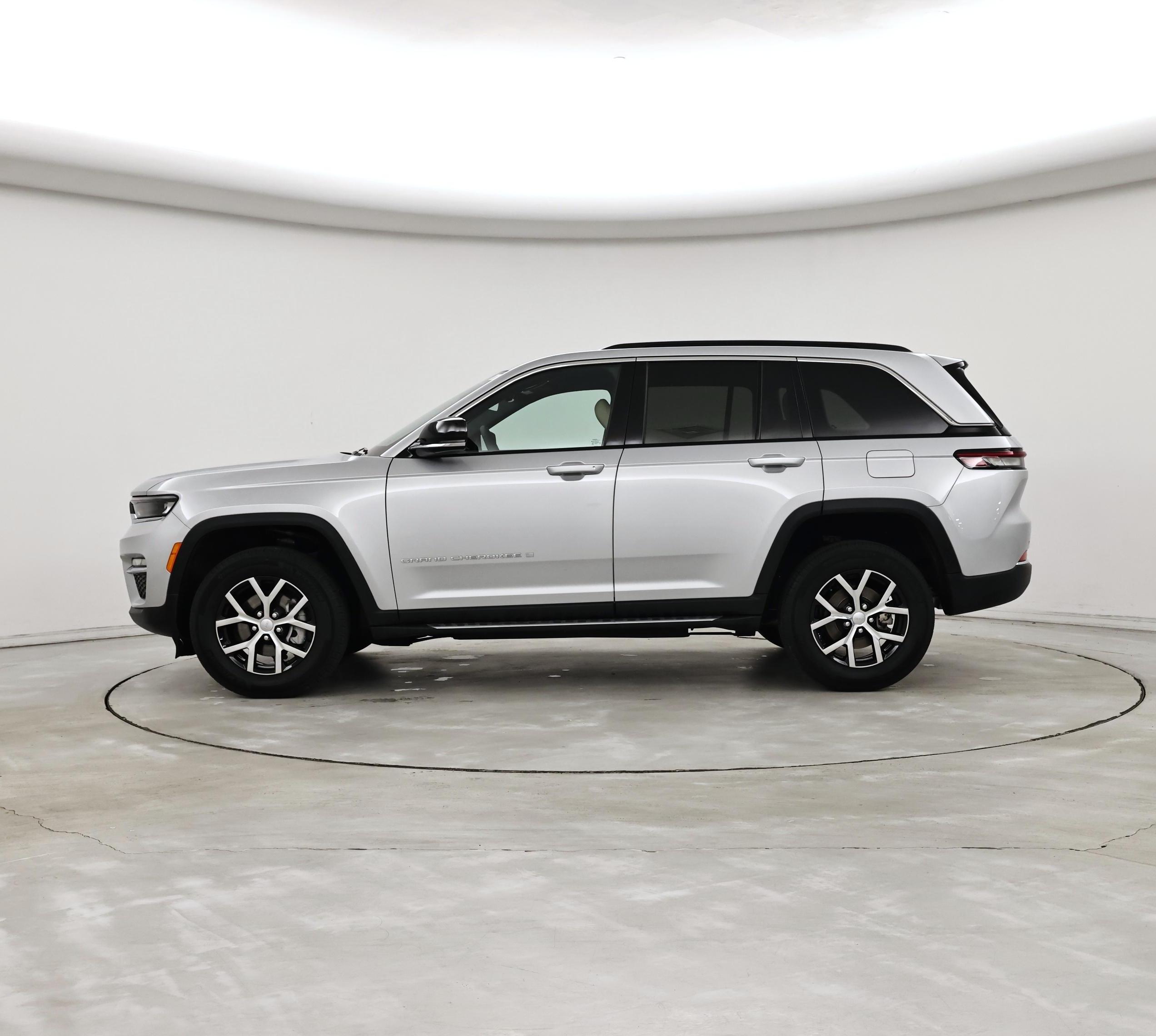 Thumbnail: 2025 Jeep Grand Cherokee - 3