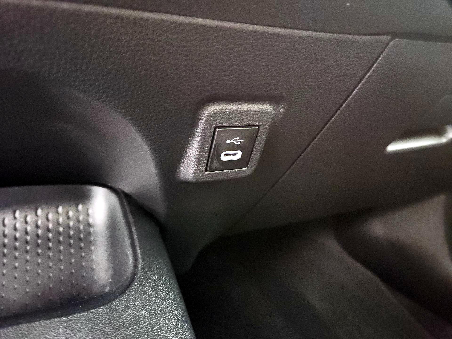 Thumbnail: 2025 Toyota Corolla - 19