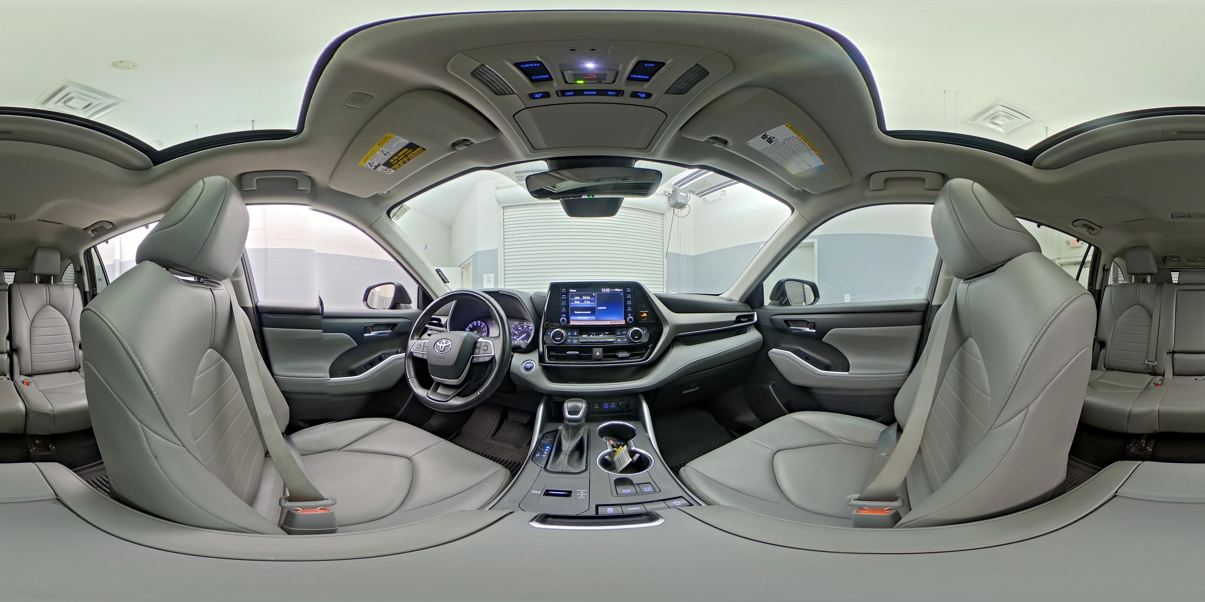 2022 Toyota Highlander XLE - Photo 25