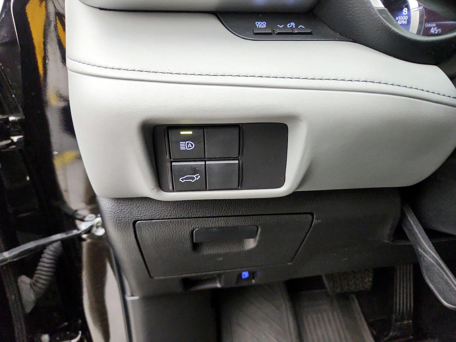 2022 Toyota Highlander XLE - Photo 14