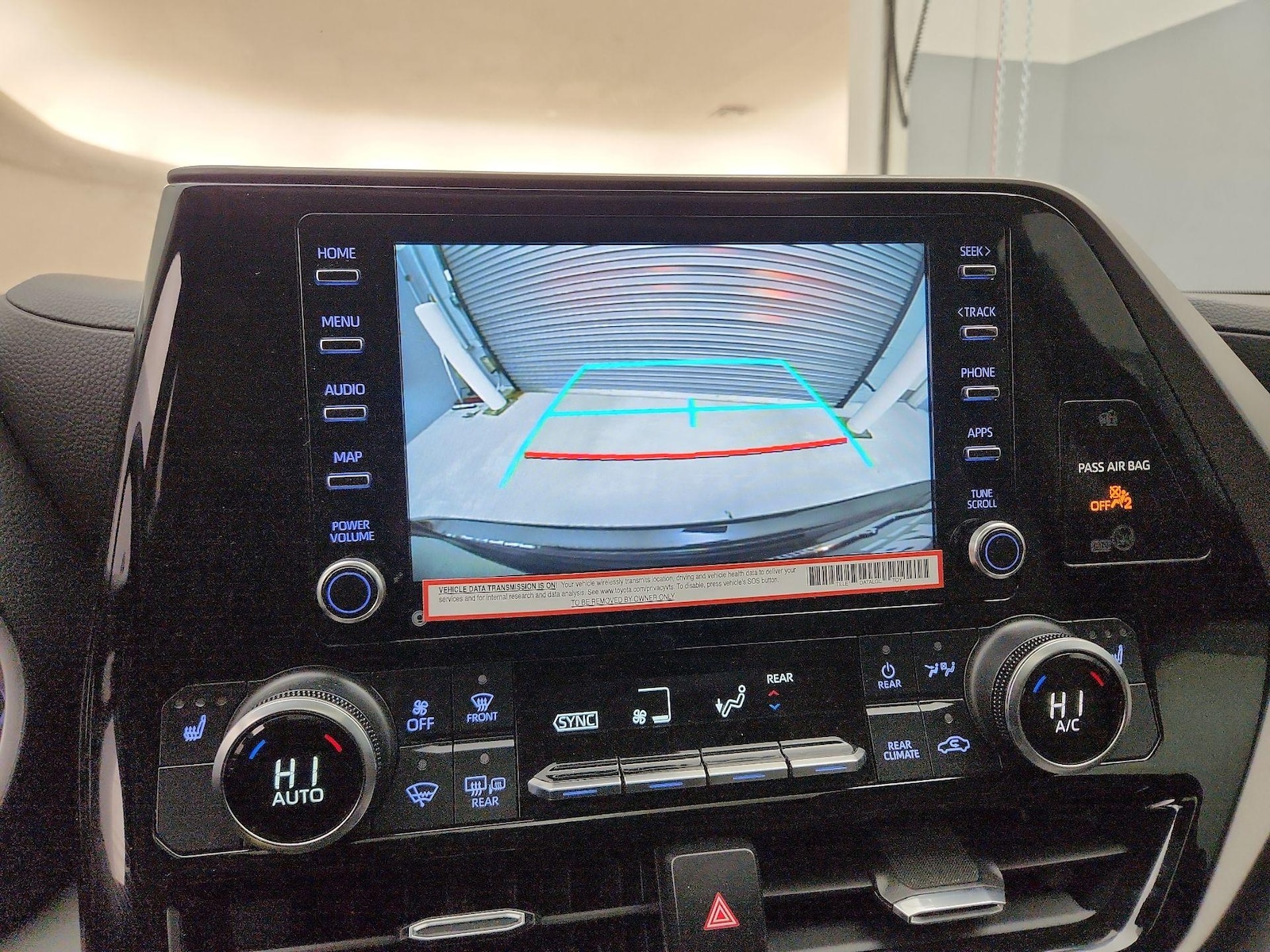 2022 Toyota Highlander XLE - Photo 15