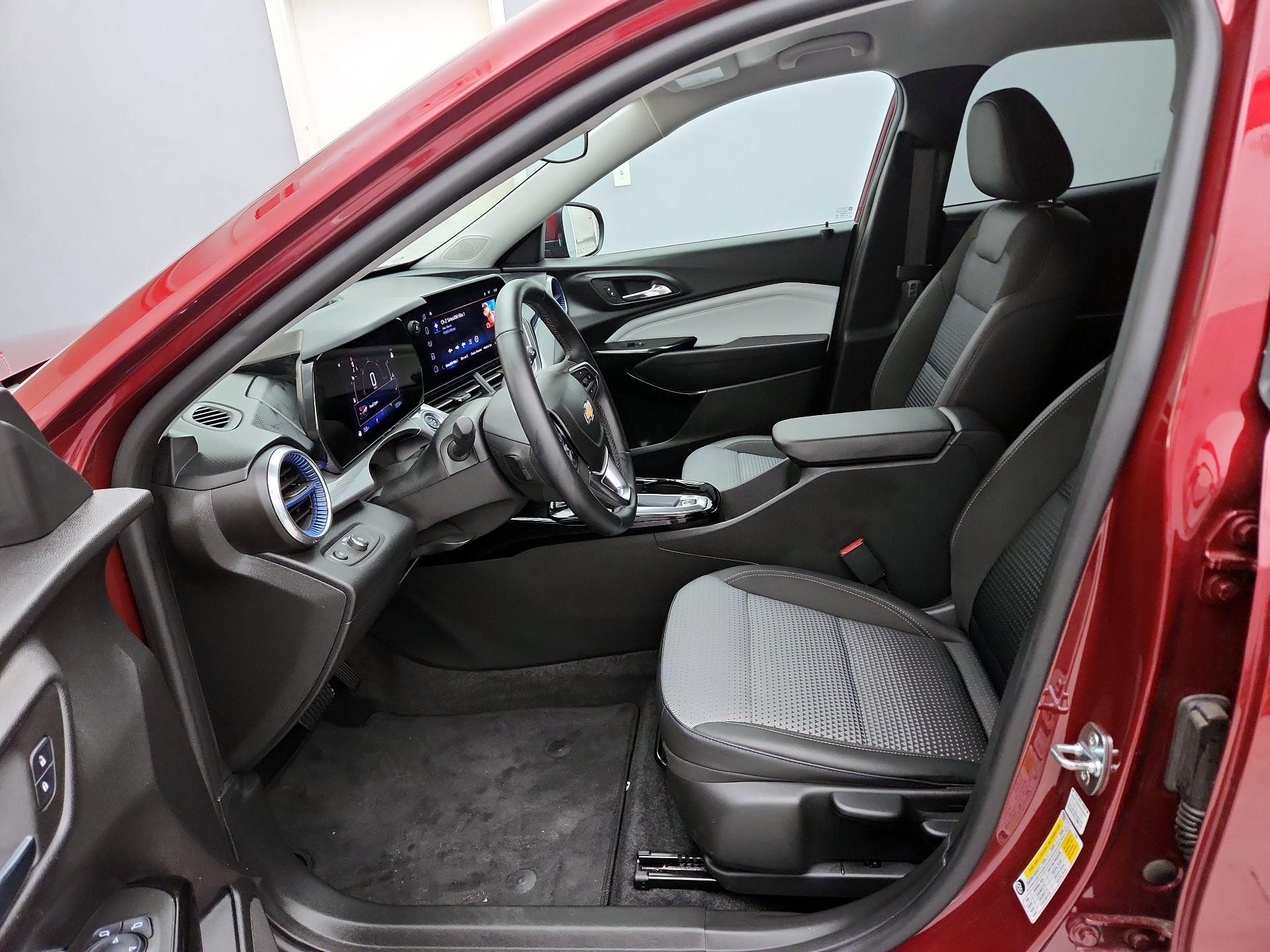 Thumbnail: 2024 Chevrolet Trax - 11