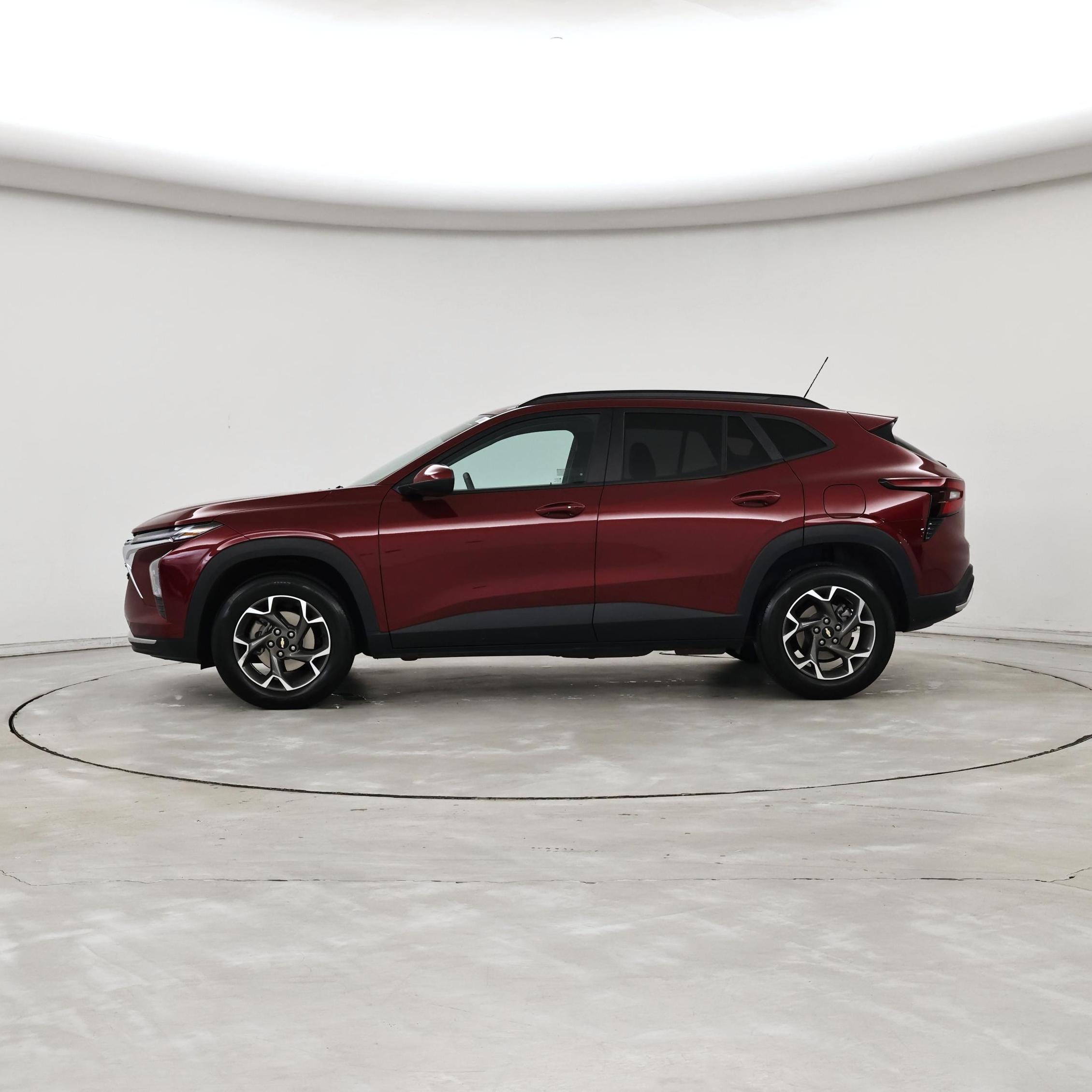 Thumbnail: 2024 Chevrolet Trax - 3