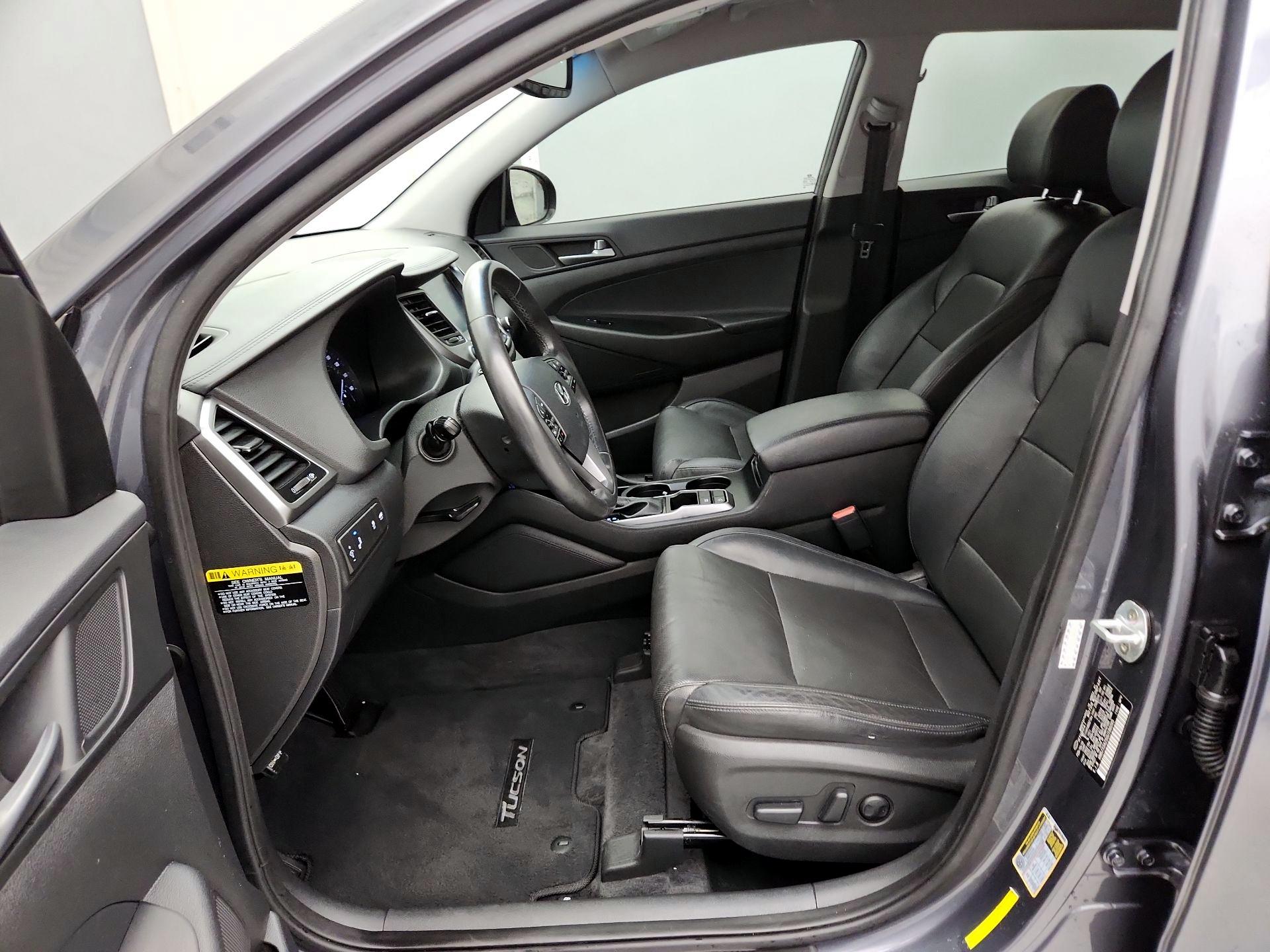 Thumbnail: 2016 Hyundai Tucson - 11