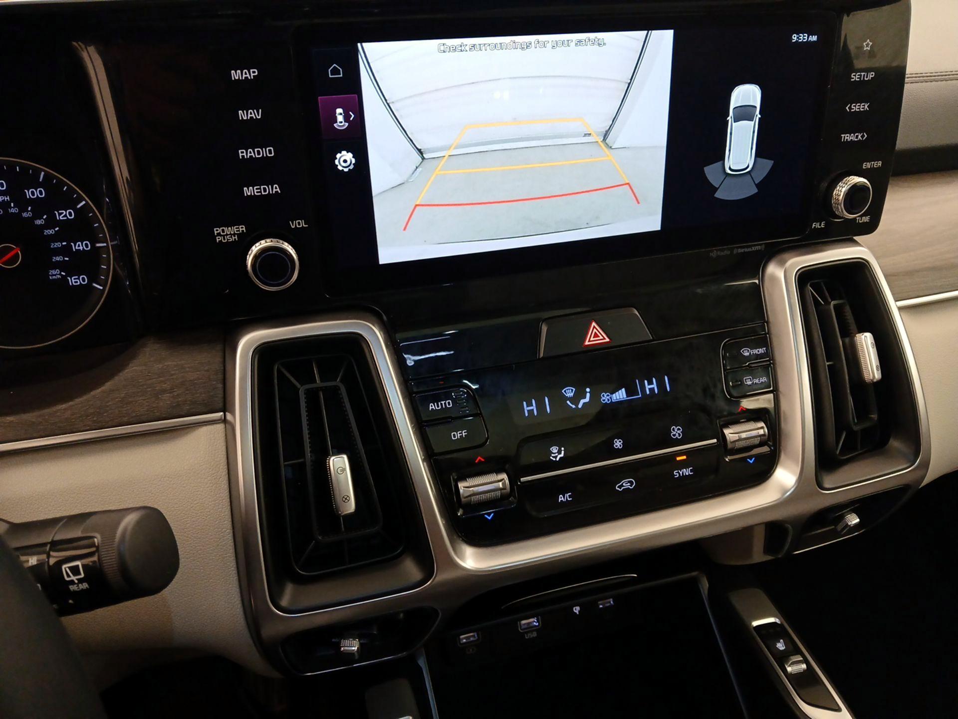 Thumbnail: 2023 Kia Sorento - 15