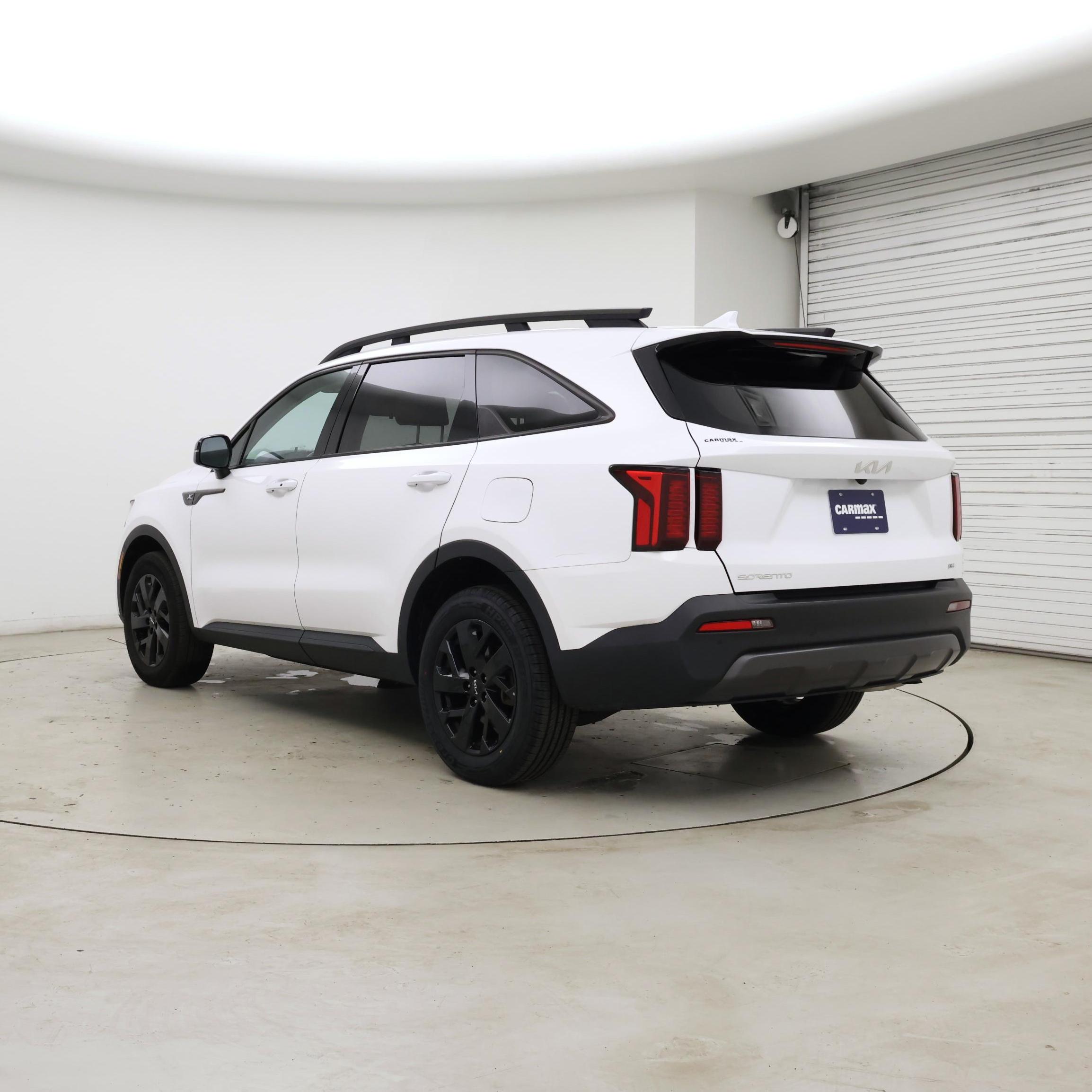 Thumbnail: 2023 Kia Sorento - 2