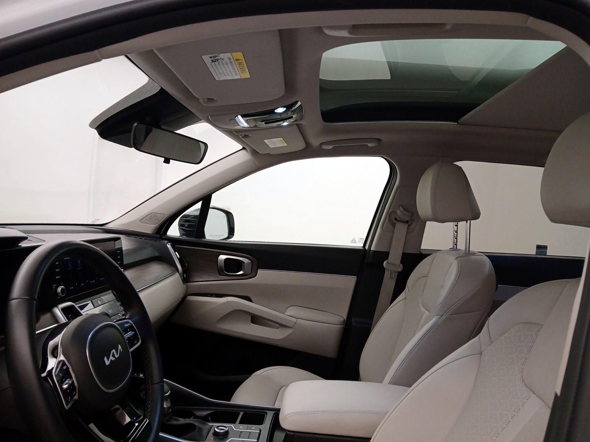 Thumbnail: 2023 Kia Sorento - 20