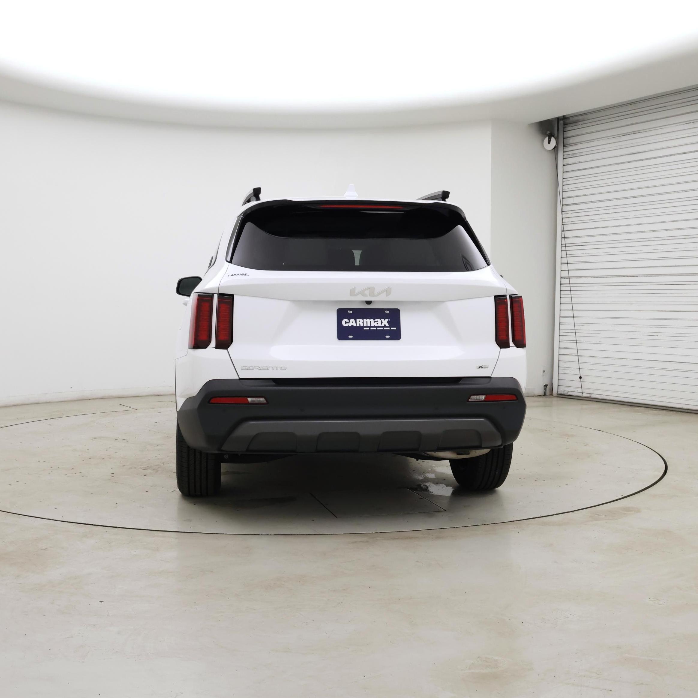 Thumbnail: 2023 Kia Sorento - 6