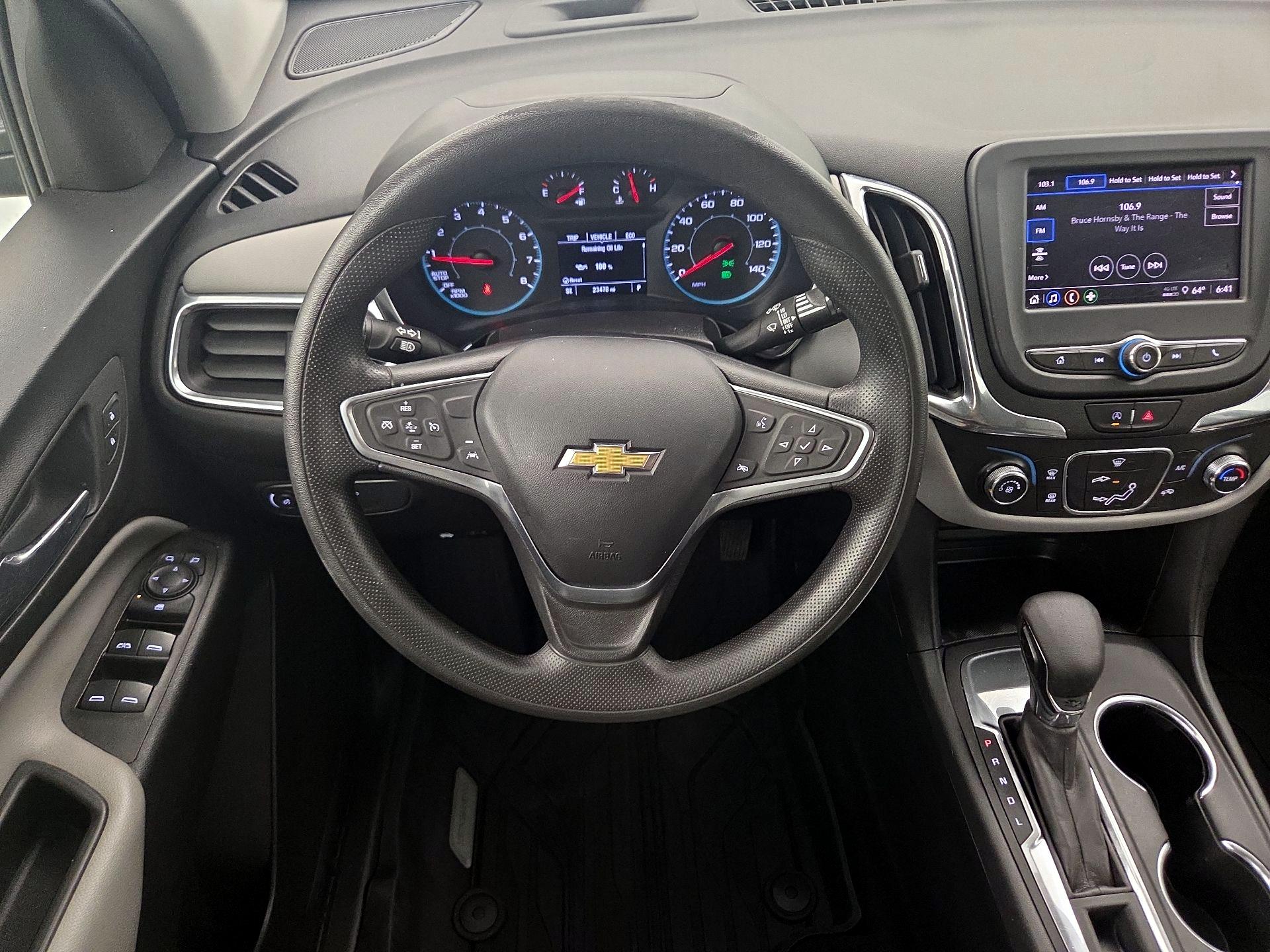 Thumbnail: 2022 Chevrolet Equinox - 10