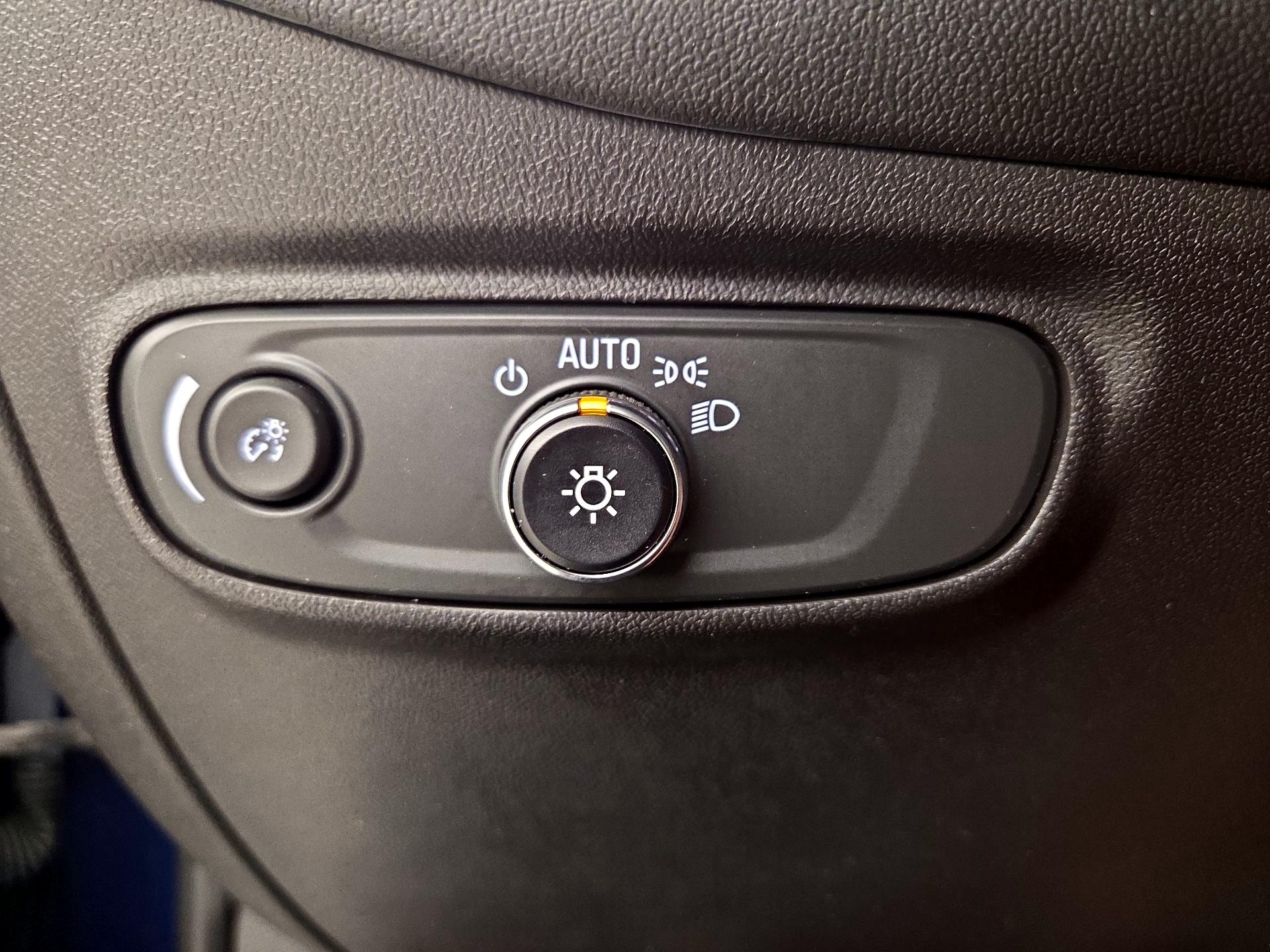 Thumbnail: 2022 Chevrolet Equinox - 13