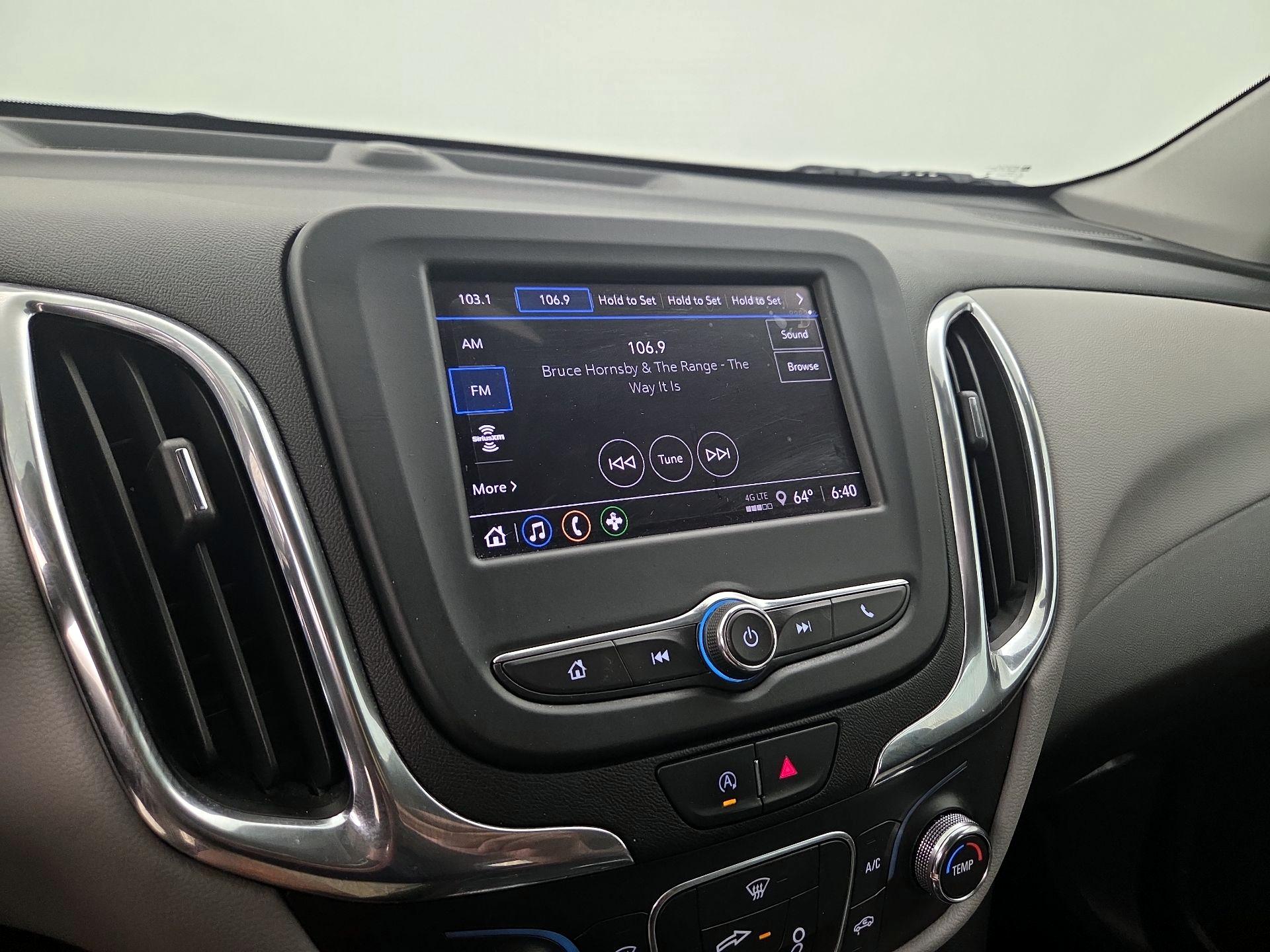 Thumbnail: 2022 Chevrolet Equinox - 15