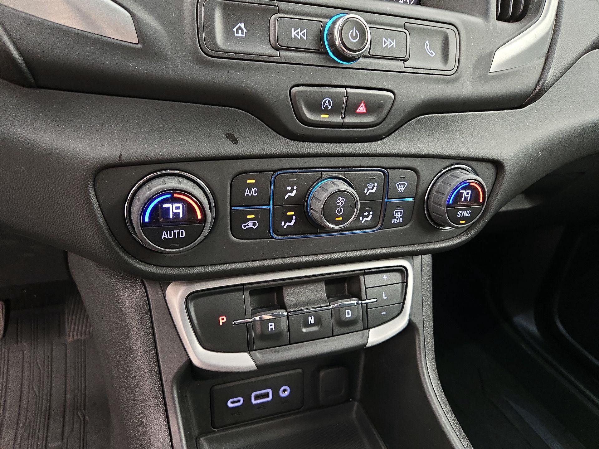 Thumbnail: 2022 GMC Terrain - 16