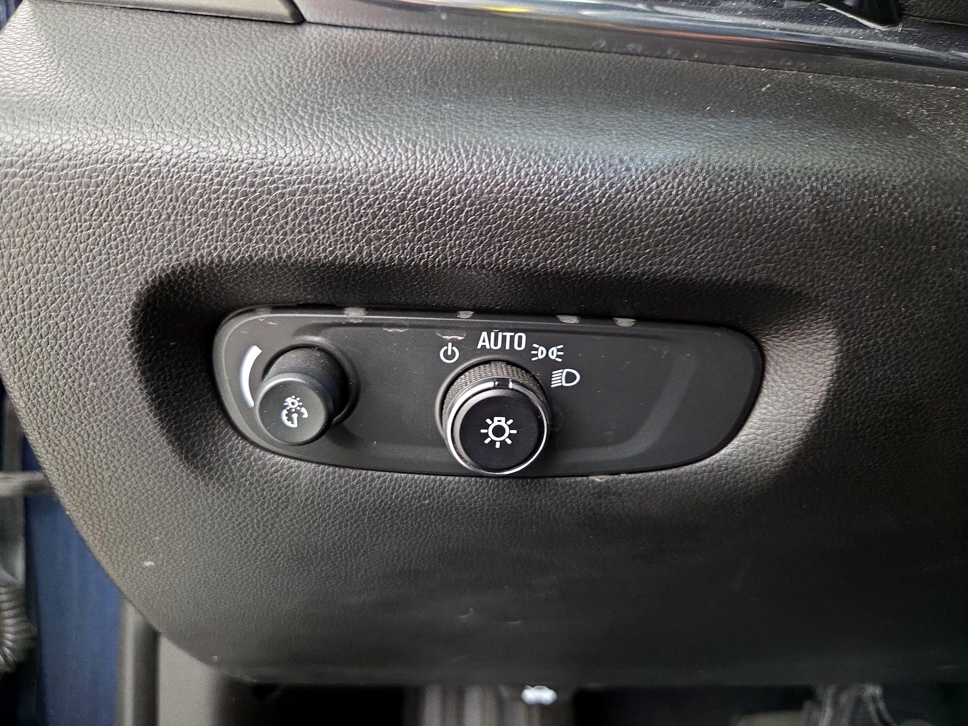 Thumbnail: 2023 Chevrolet Traverse - 13