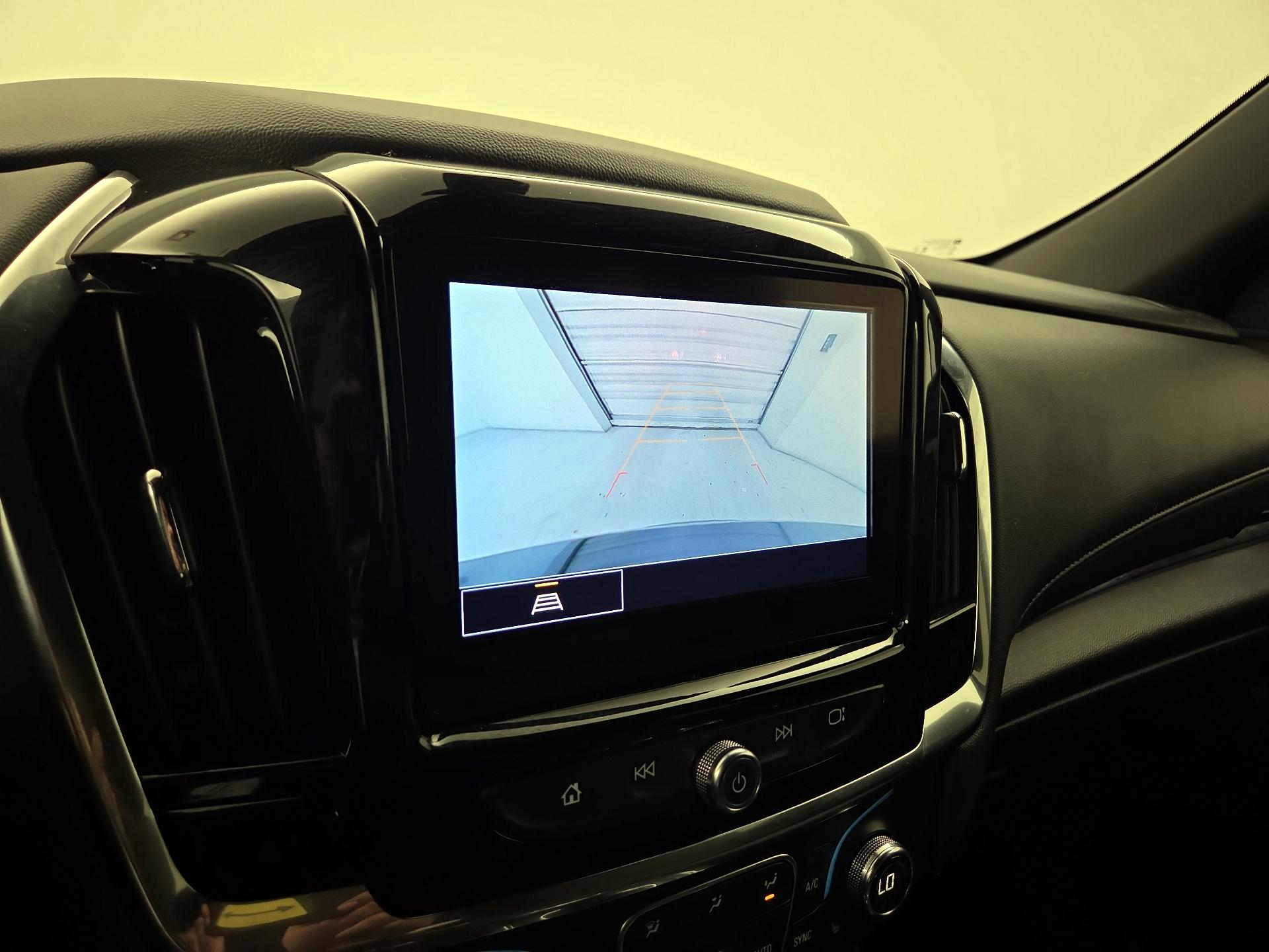 Thumbnail: 2023 Chevrolet Traverse - 14