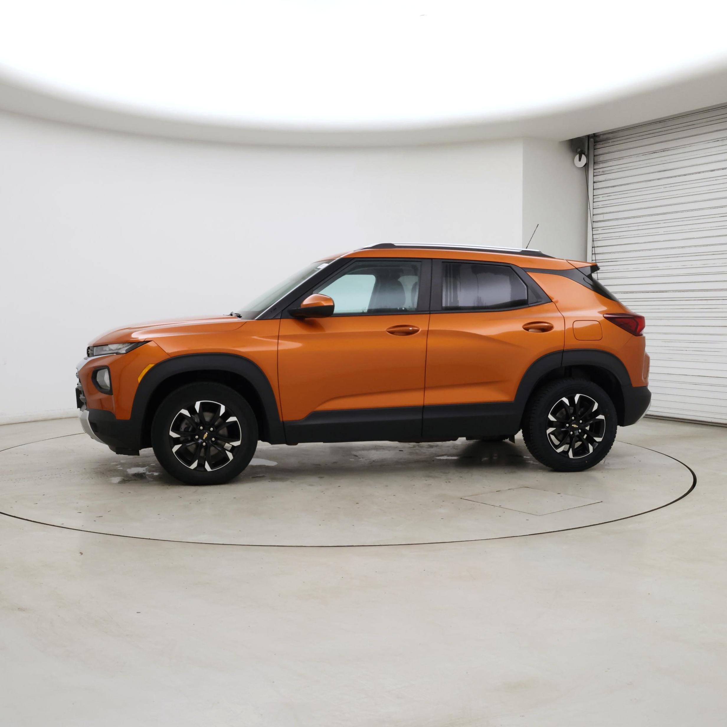 Thumbnail: 2022 Chevrolet TrailBlazer - 3