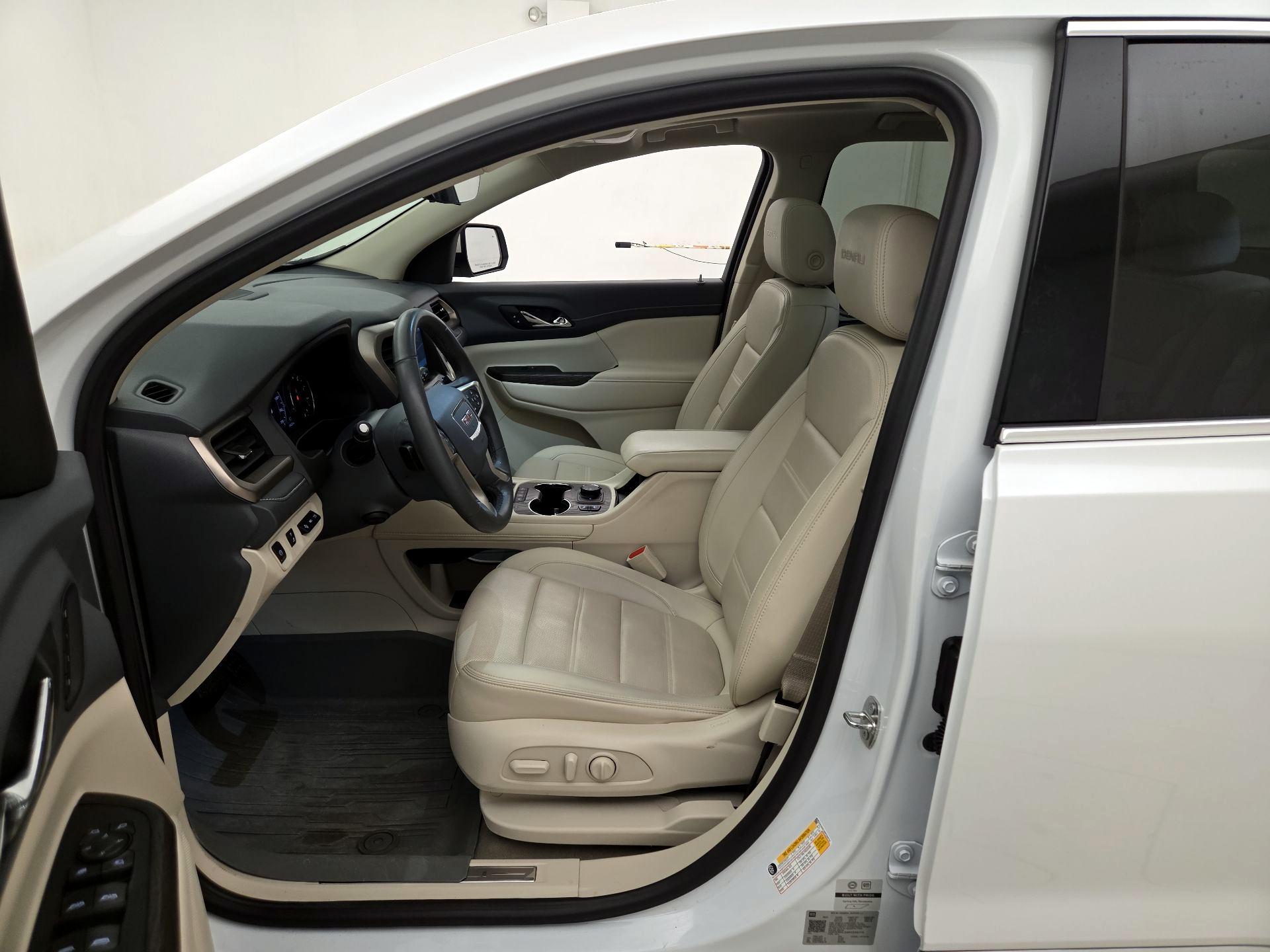 Thumbnail: 2023 GMC Acadia - 11