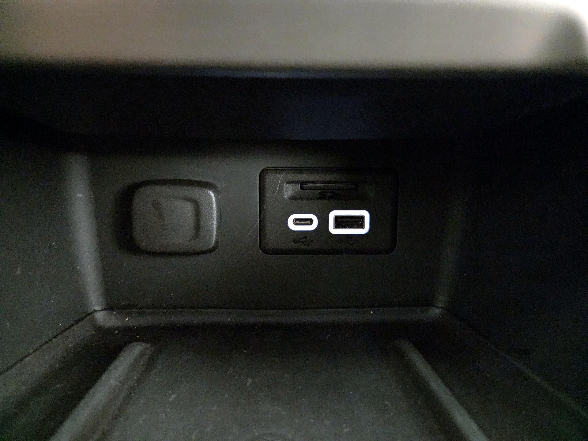 Thumbnail: 2023 GMC Acadia - 19