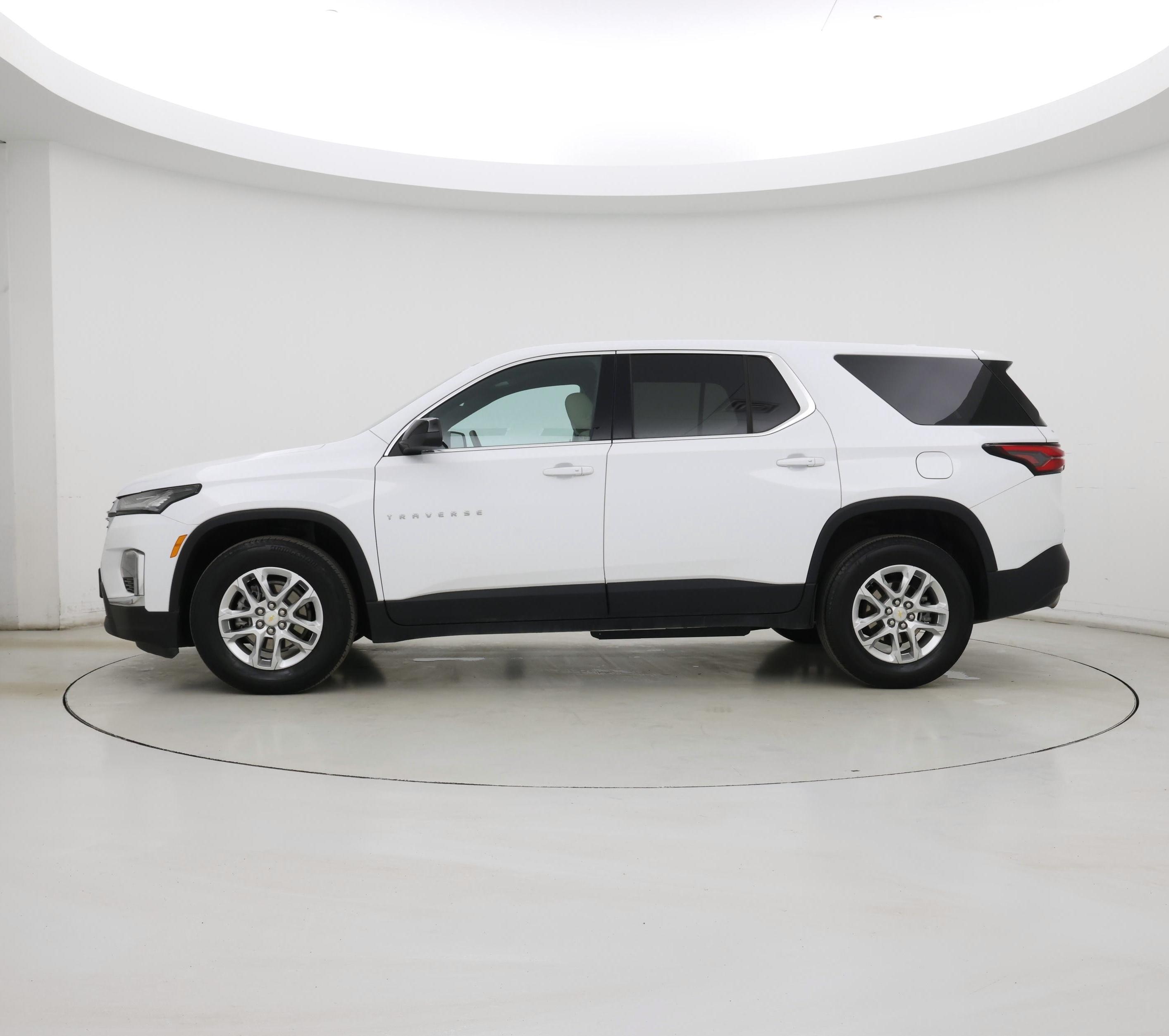 Thumbnail: 2023 Chevrolet Traverse - 3