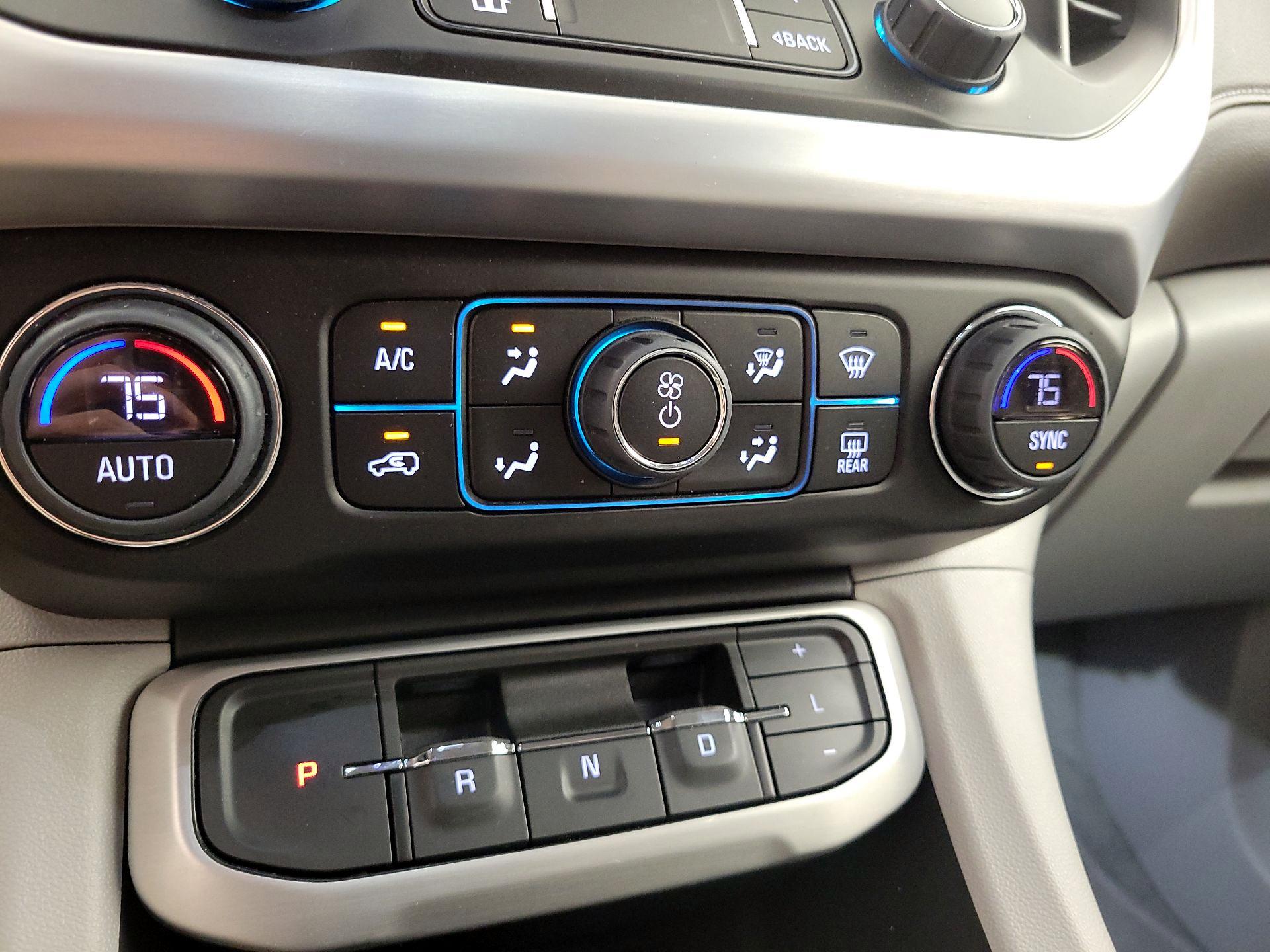 Thumbnail: 2023 GMC Acadia - 16