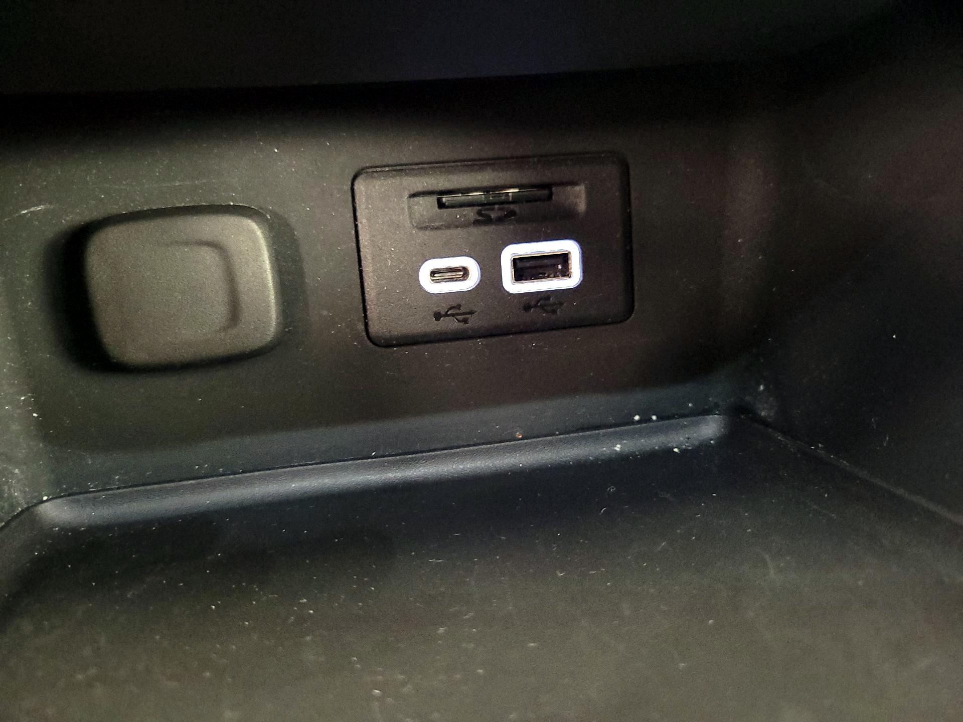 Thumbnail: 2023 GMC Acadia - 18